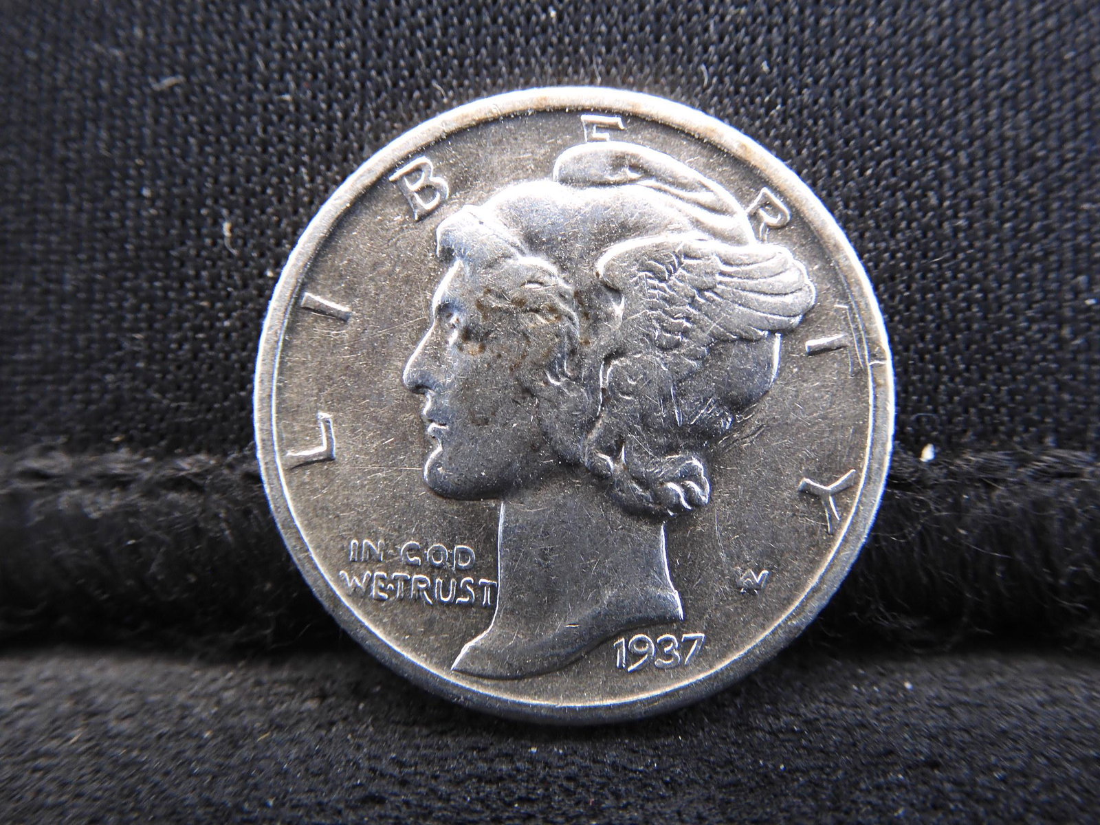 1937-S Mercury Silver Dime - Nice Detail: 1937-S Mercury Silver Dime - Nice Detail