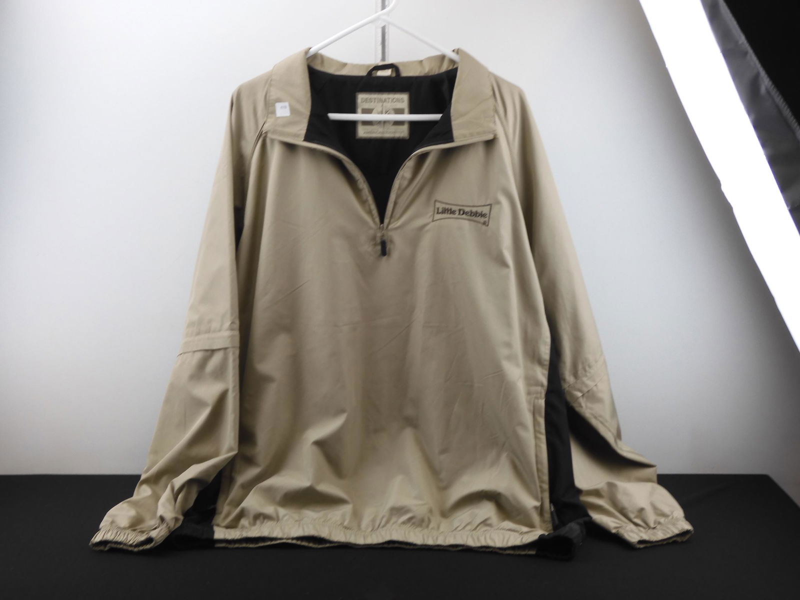 Destinations Little Debbie XL Pullover Wind Breaker: Destinations Little Debbie XL Pullover Wind Breaker