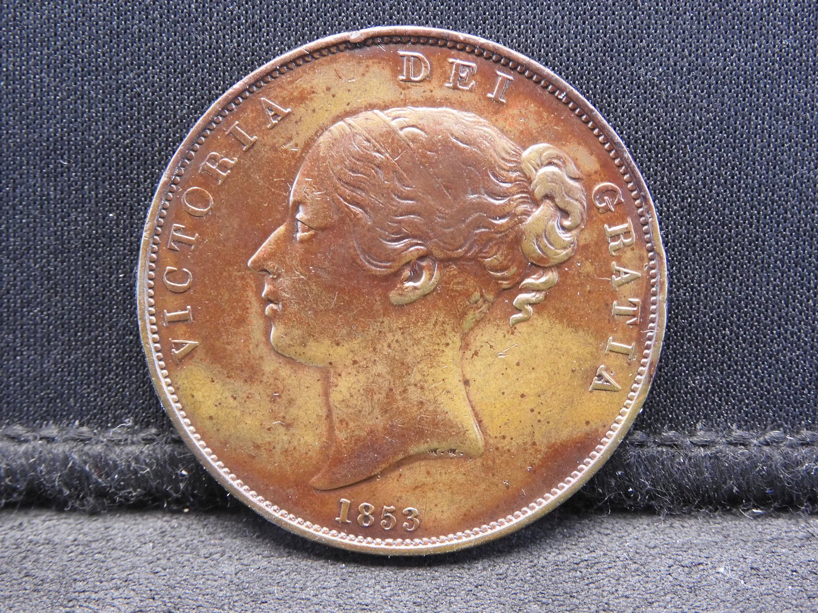 1853 Great Britain Young Head Copper Penny. XF/AU. Very: 1853 Great Britain Young Head Copper Penny. XF/AU. Very Attractive.