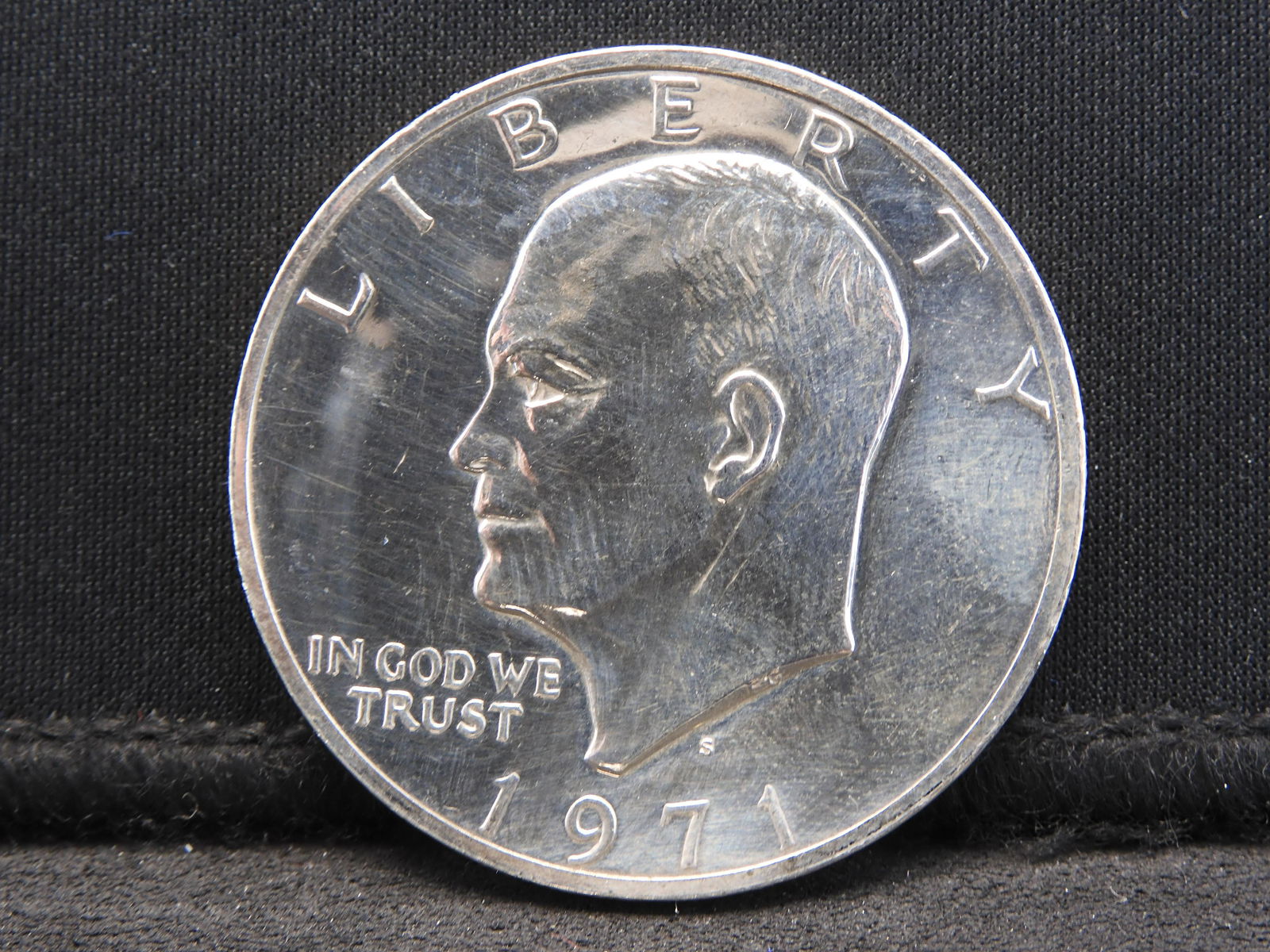 1971-S Eisenhower Ike Silver Dollar - Great Look! (1 of 2)
