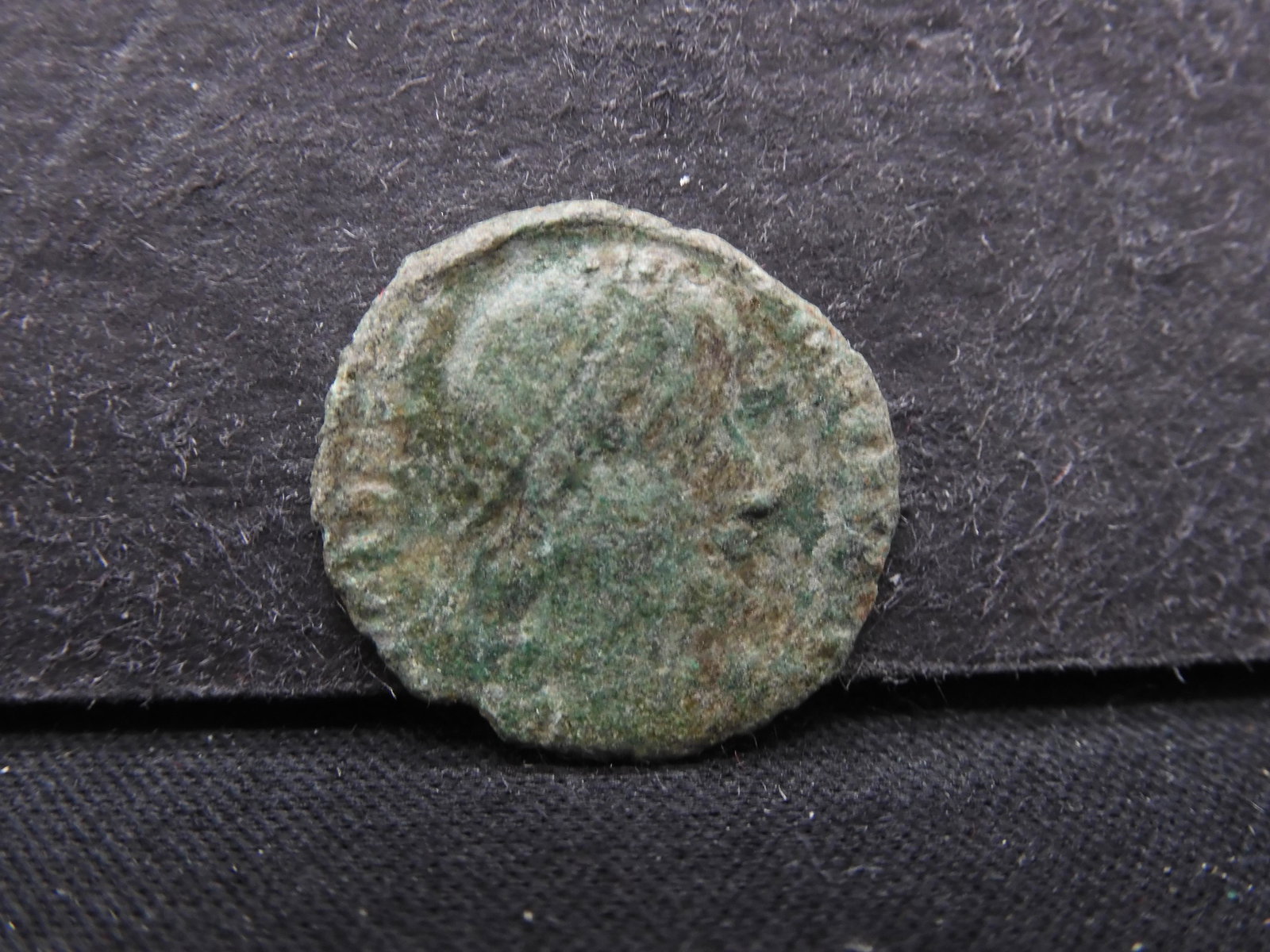 175-330 AD (GOOD) ANCIENT ROMAN COIN, (OVER 1,600 YRS: 175-330 AD (GOOD) ANCIENT ROMAN COIN, (OVER 1,600 YRS OLD)!