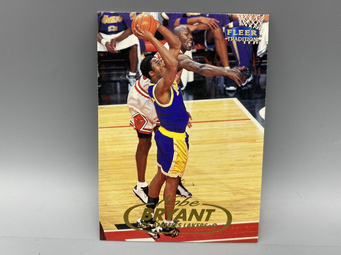1998-99 Fleer Tradition Kobe Bryant #1 - Guarded By (1 of 2)