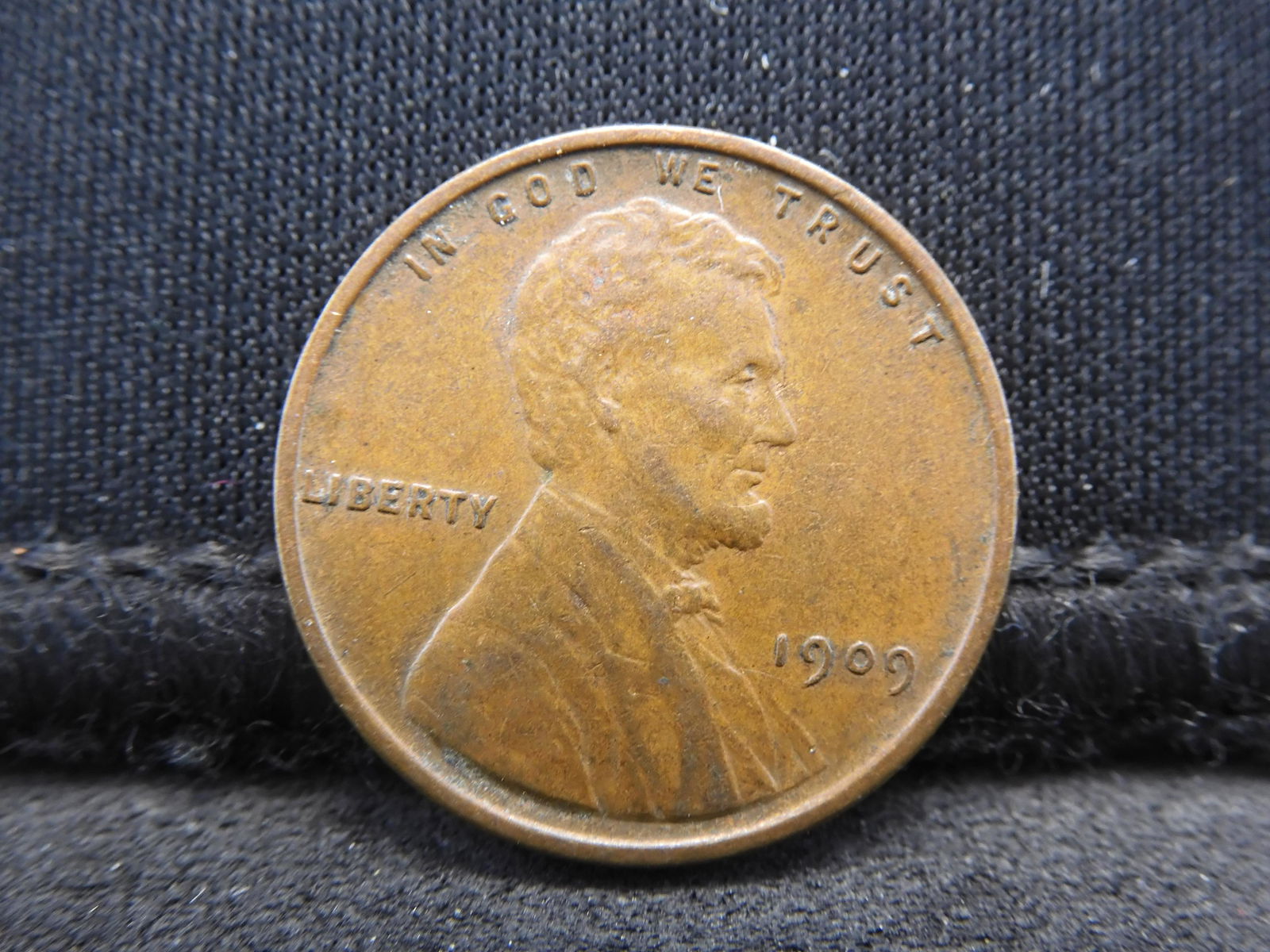 1909-VDB Lincoln Wheat Cent - XF Cond (1 of 2)