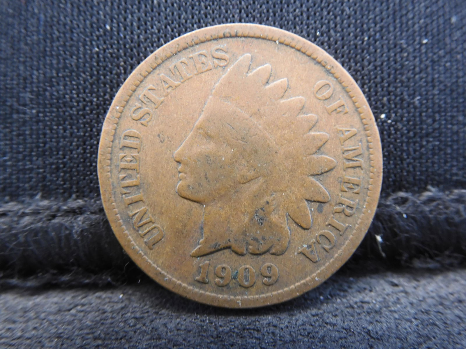 1909 Indian Head Cent - Average Circ! (1 of 2)