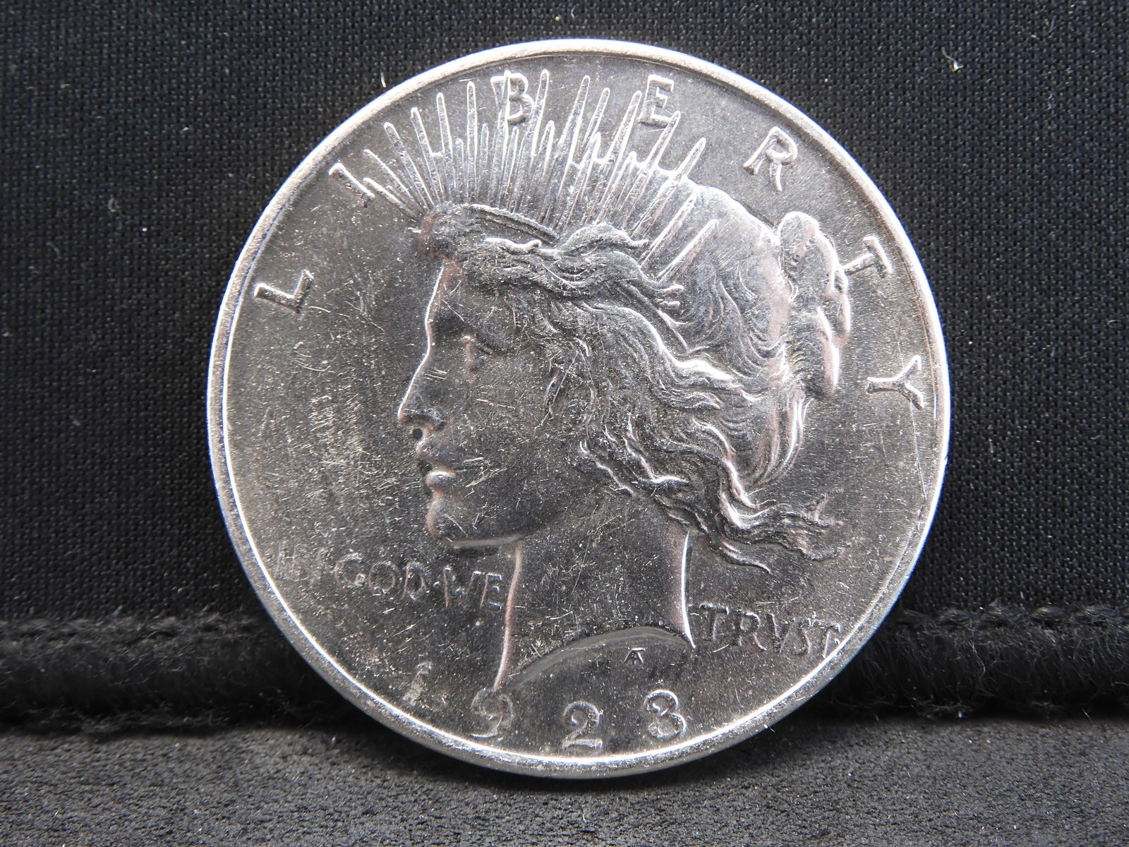 1923-D Peace Silver Dollar - Choice Uncirculated - (1 of 2)