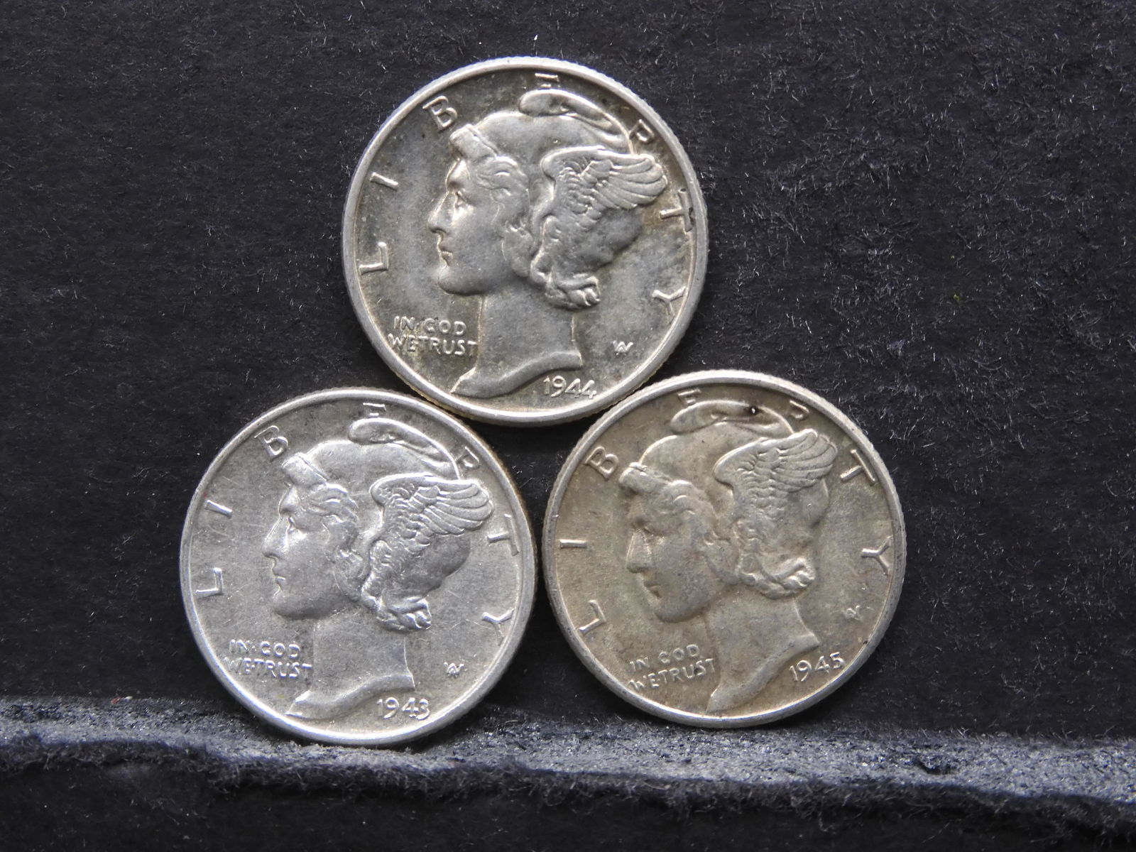 1943, 1944 & 1945 AU-BU Mercury Dimes. (1 of 2)