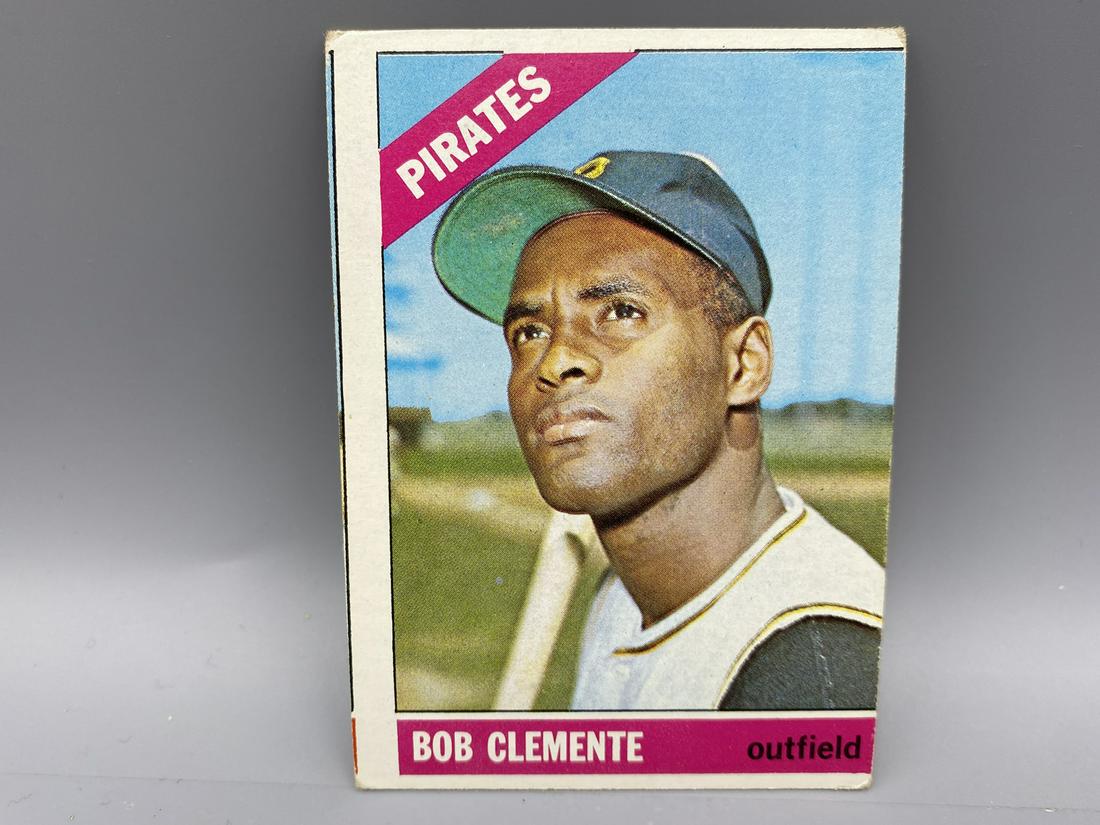 1966 Topps Roberto Clemente #300 (1 of 2)