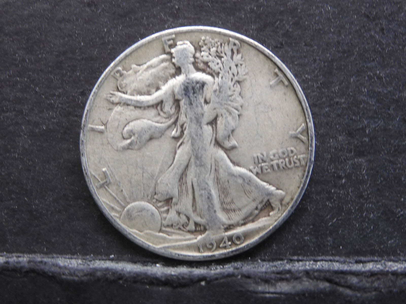 1940-S (ONLY 4.5 MILL EVER MINTED/NICE GRADE/WARTIME: 1940-S (ONLY 4.5 MILL EVER MINTED/NICE GRADE/WARTIME ERA) SILVER/90% LIBERTY HALF