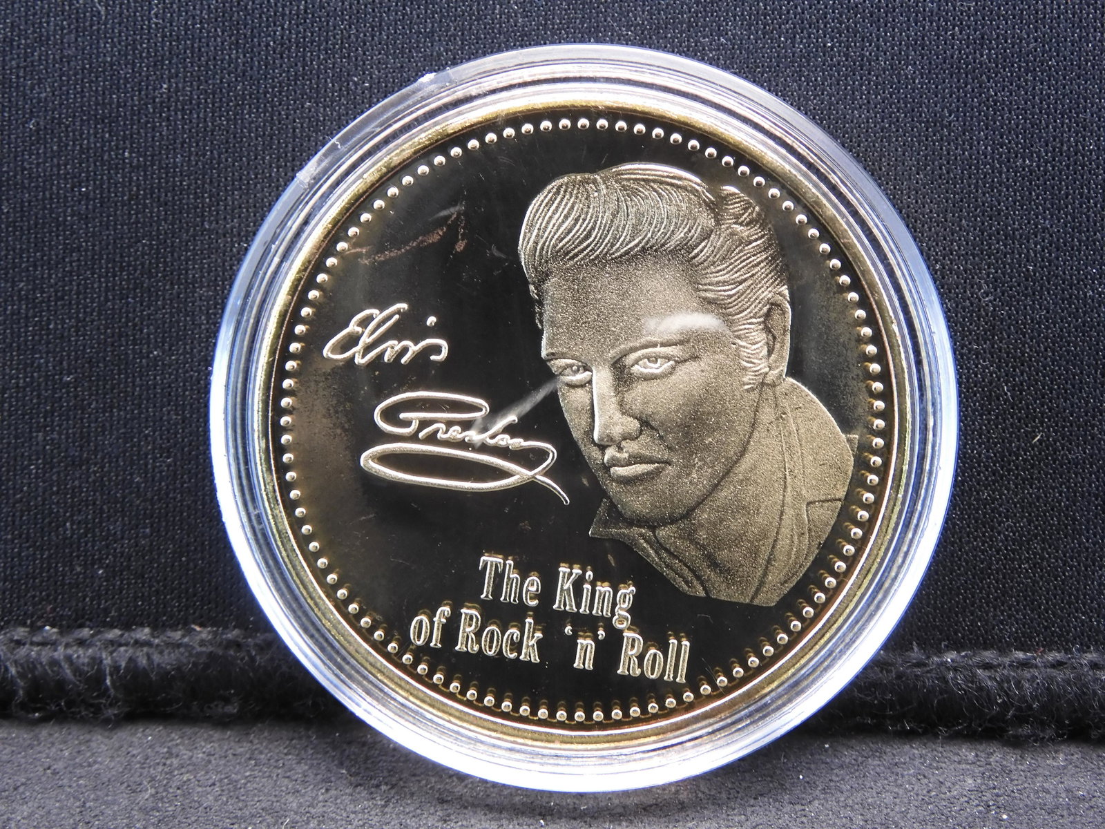 Elvis Presley Novelty Coin Not Gold: Elvis Presley Novelty Coin Not Gold