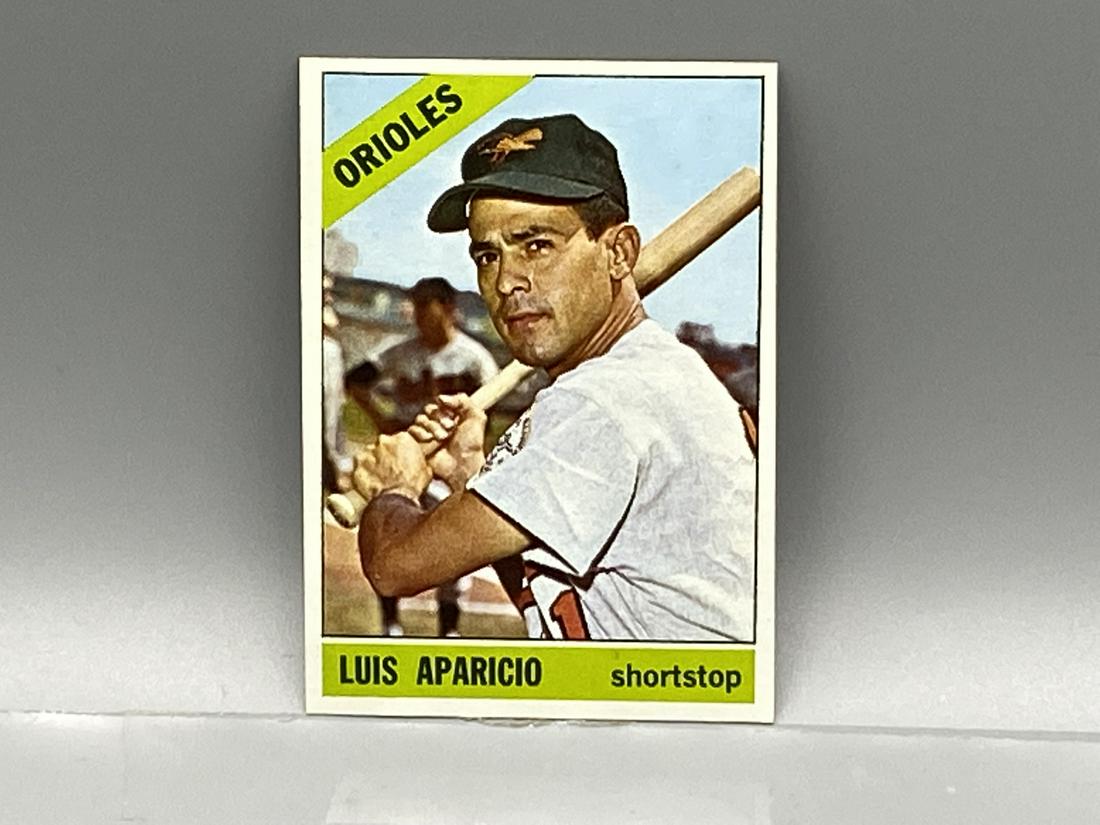 1966 Topps Luis Aparicio #90 HOF (1 of 2)
