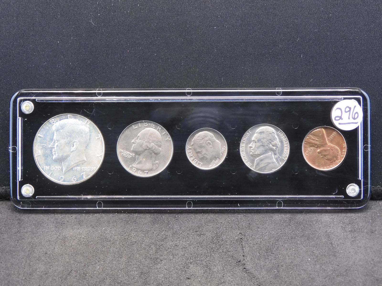 1967 Year Set w/ 40% Silver Kennedy Half Dollar in (1 of 2)