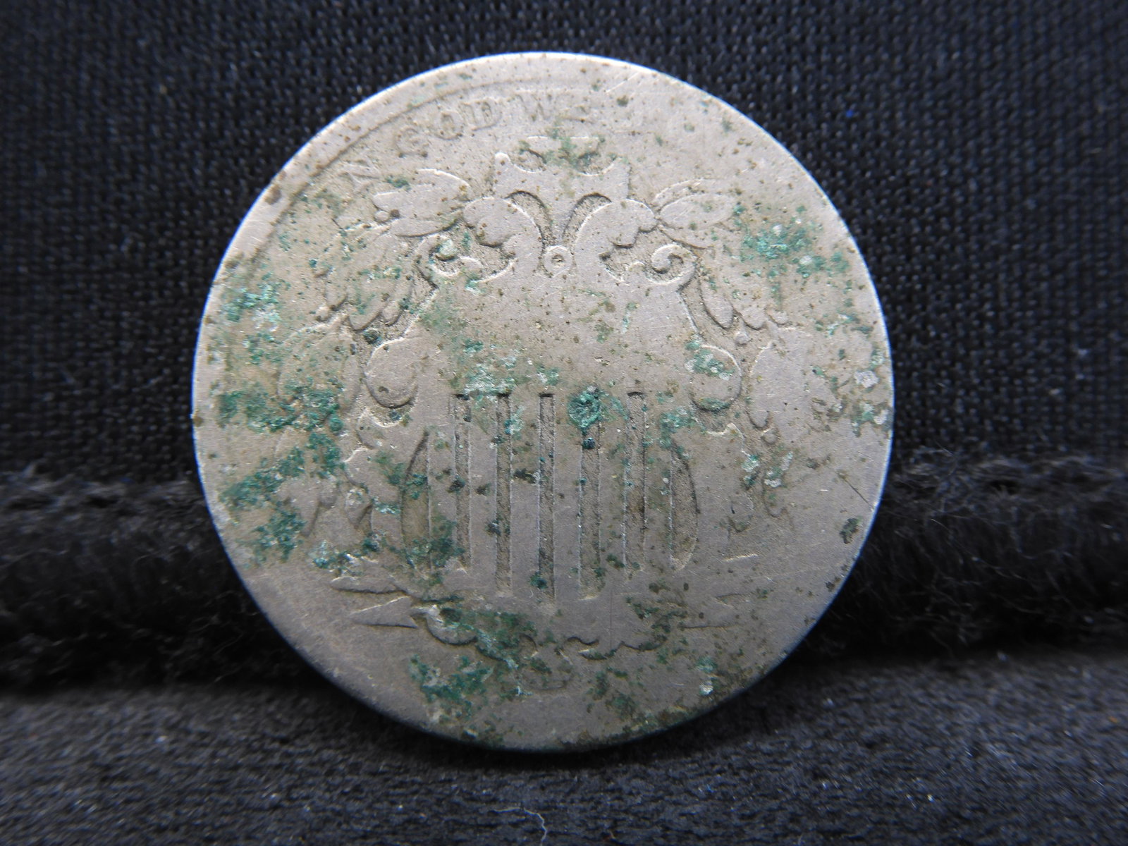 1866/1867 ? w/ Rays Shield Nickel - Average Circulated (1 of 2)