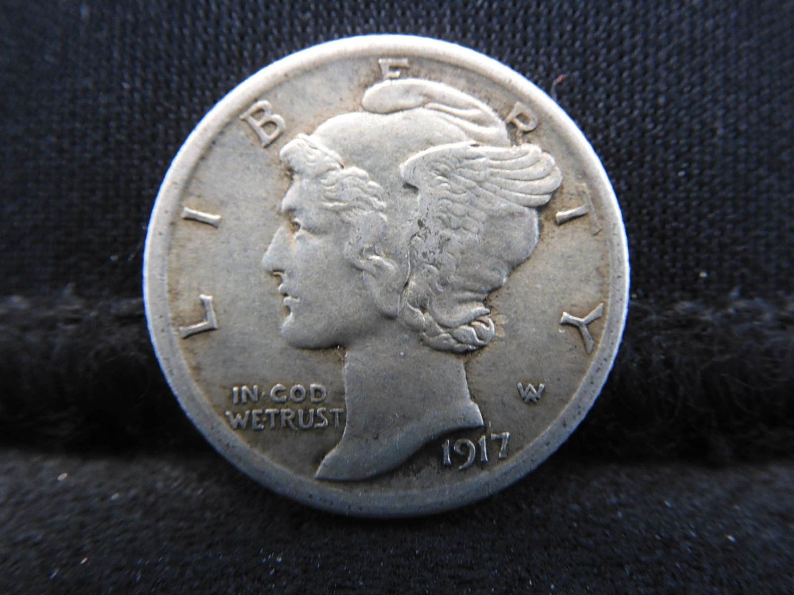 1917 Mercury Head Dime. (1 of 2)