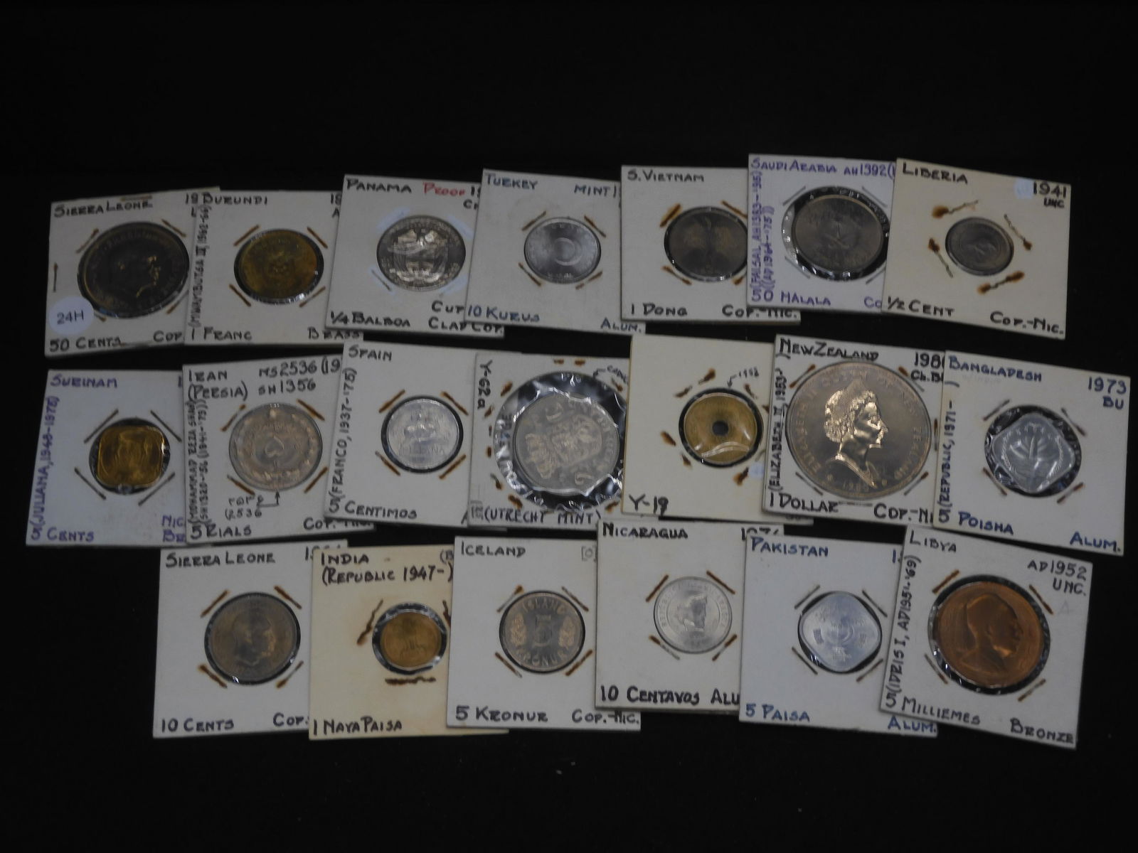 20 Foreign Coins Different Countries. (1 of 5)