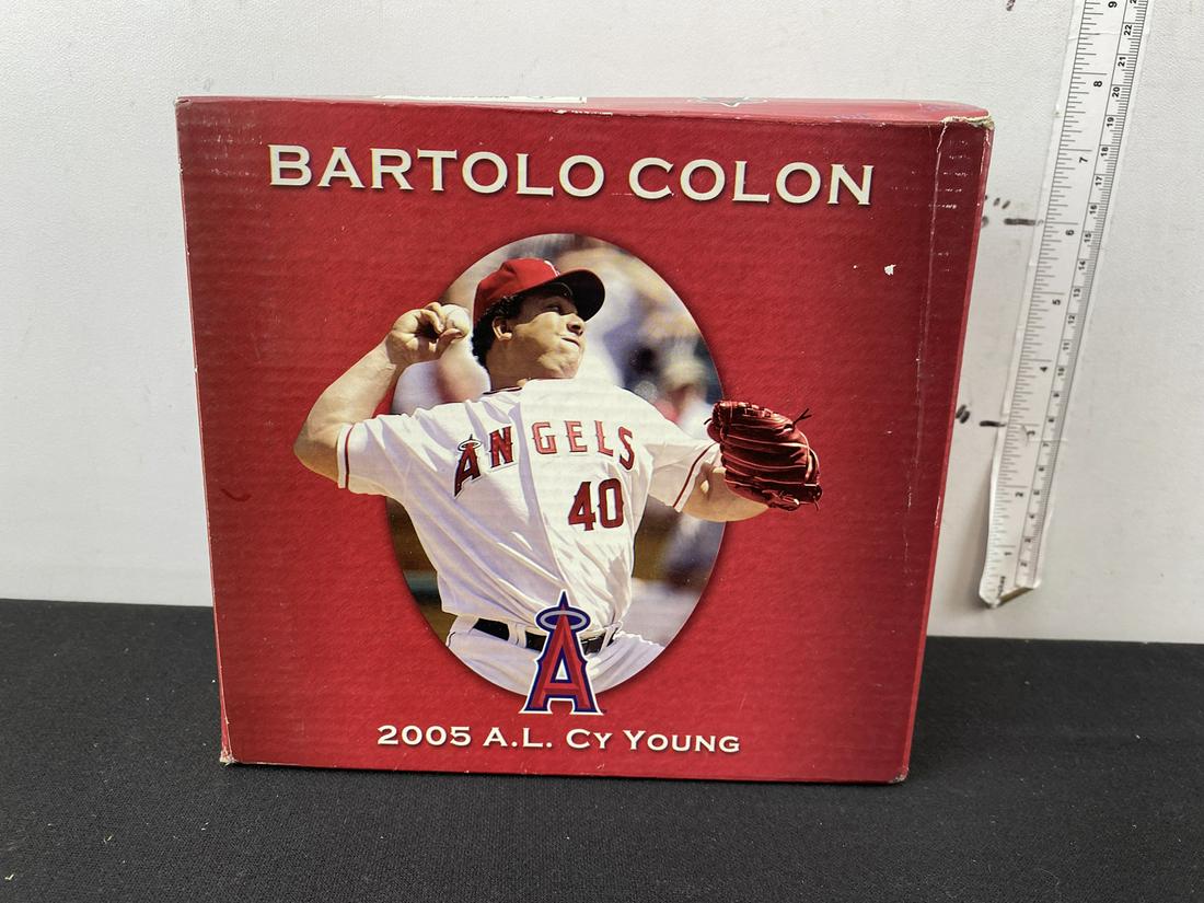 2006 A.L. Cy Young Bartolo Colon Banco Statue: 2006 A.L. Cy Young Bartolo Colon Banco Statue