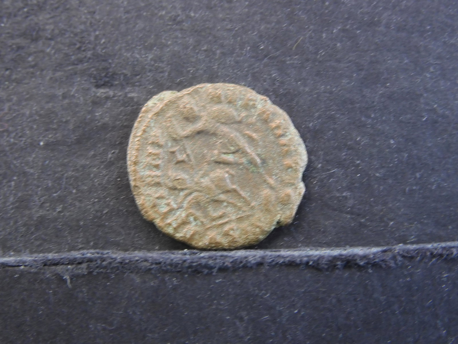 175-330 AD (NICE GRADE) ANCIENT ROMAN COIN, (OVER 1,600: 175-330 AD (NICE GRADE) ANCIENT ROMAN COIN, (OVER 1,600 YRS OLD)!