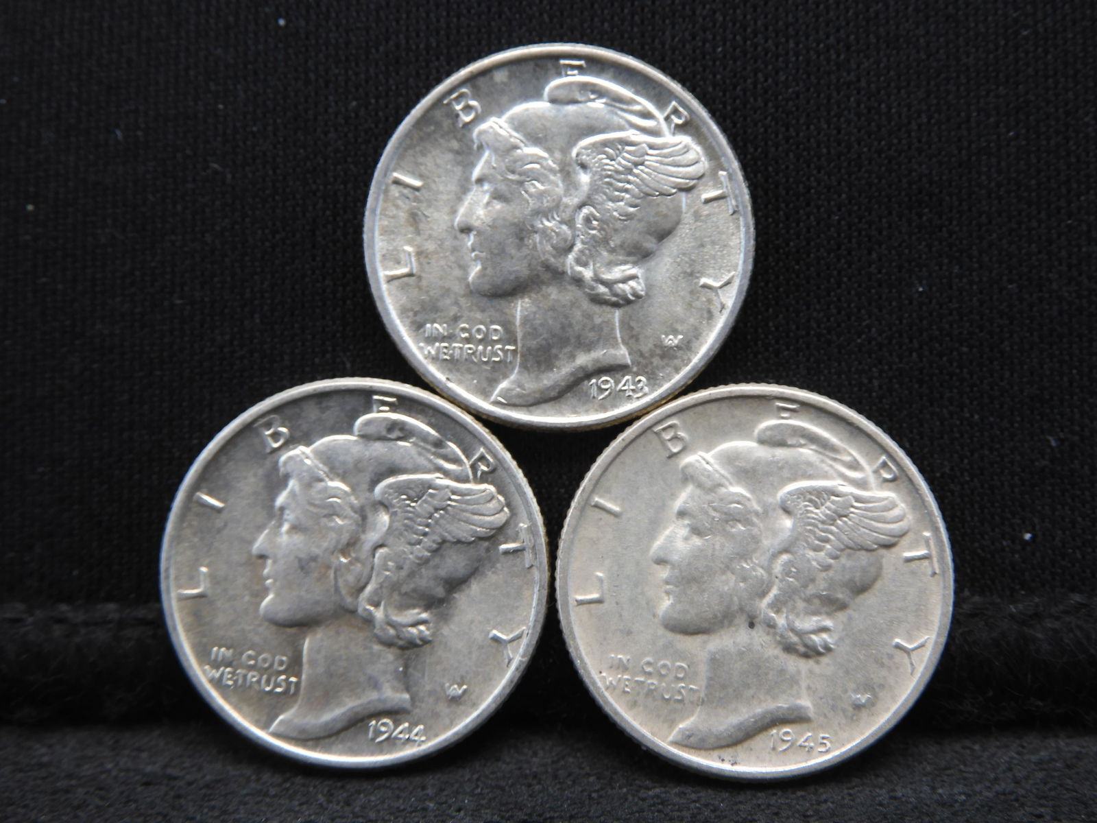 1943, 1944 & 1945 AU-BU Mercury Dimes. (1 of 2)