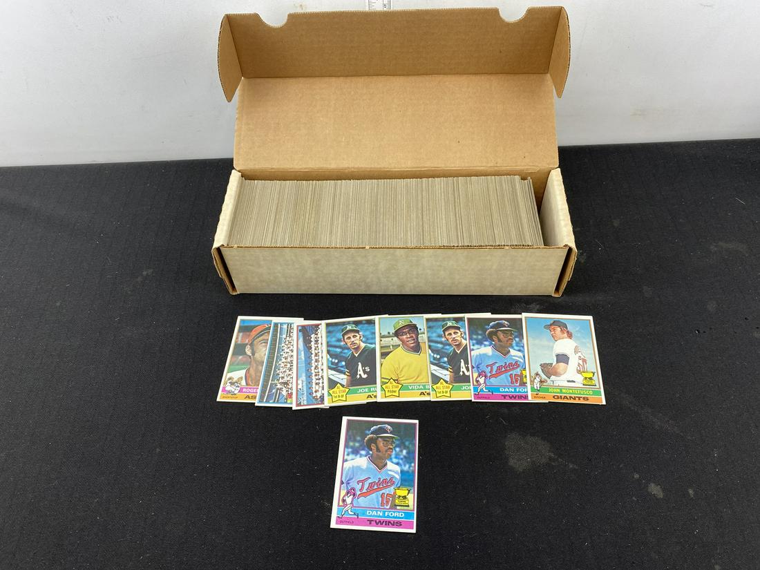 1976 Topps Box of Assorted Baseball Cards w/ Some Stars (1 of 1)
