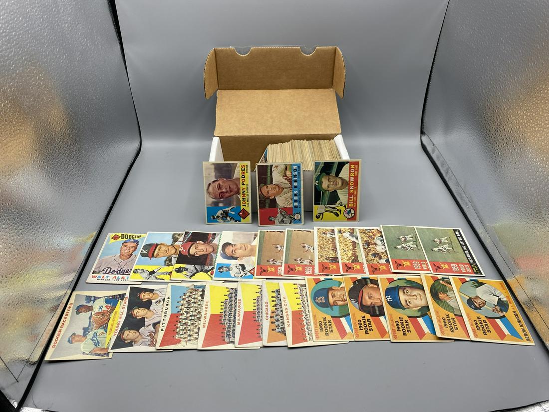 1960 Topps Baseball Assorted Cards - 200+ Cards - (1 of 1)