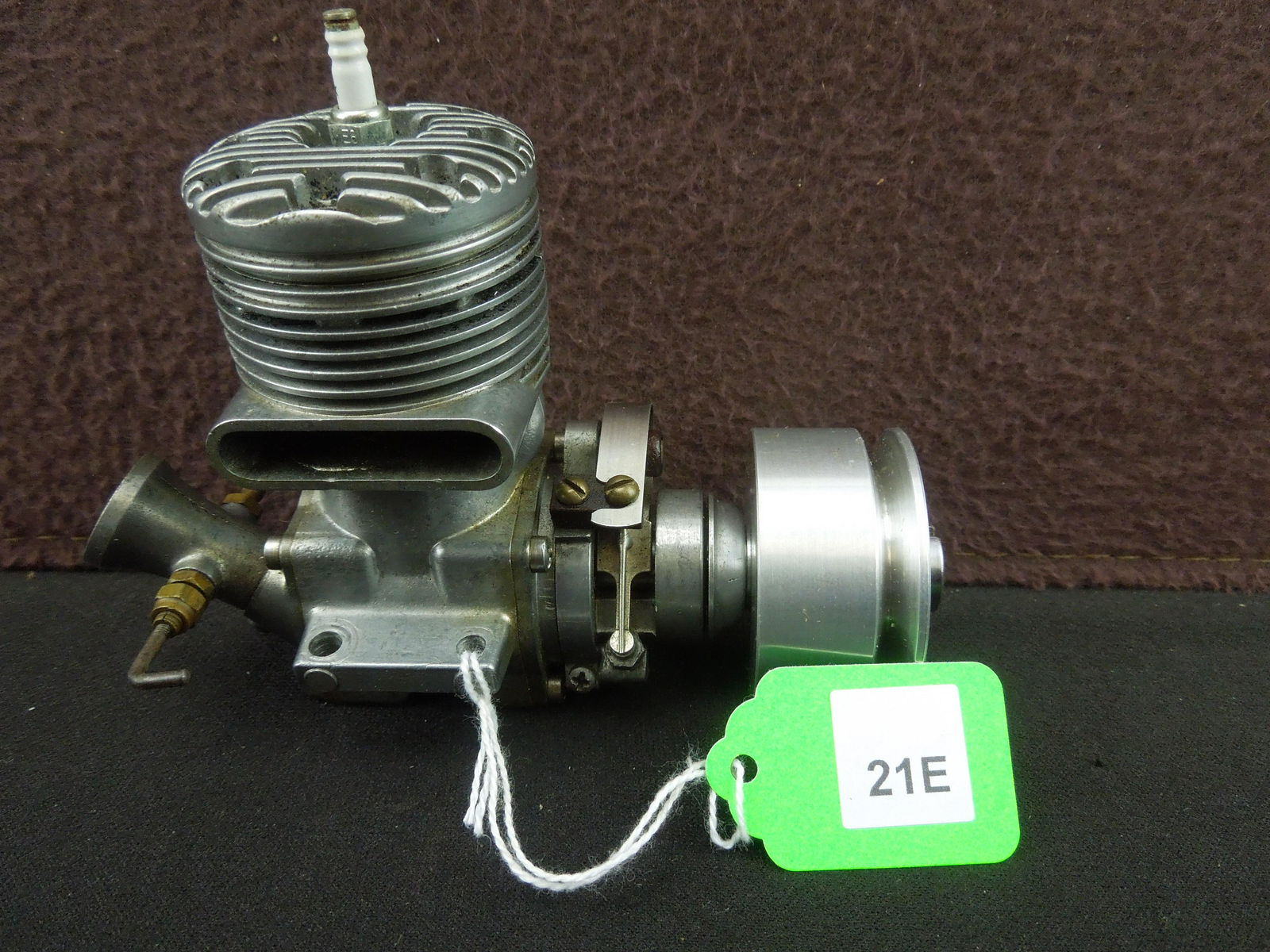 Dooling 61 Gas Engine with Flywheel (1 of 3)