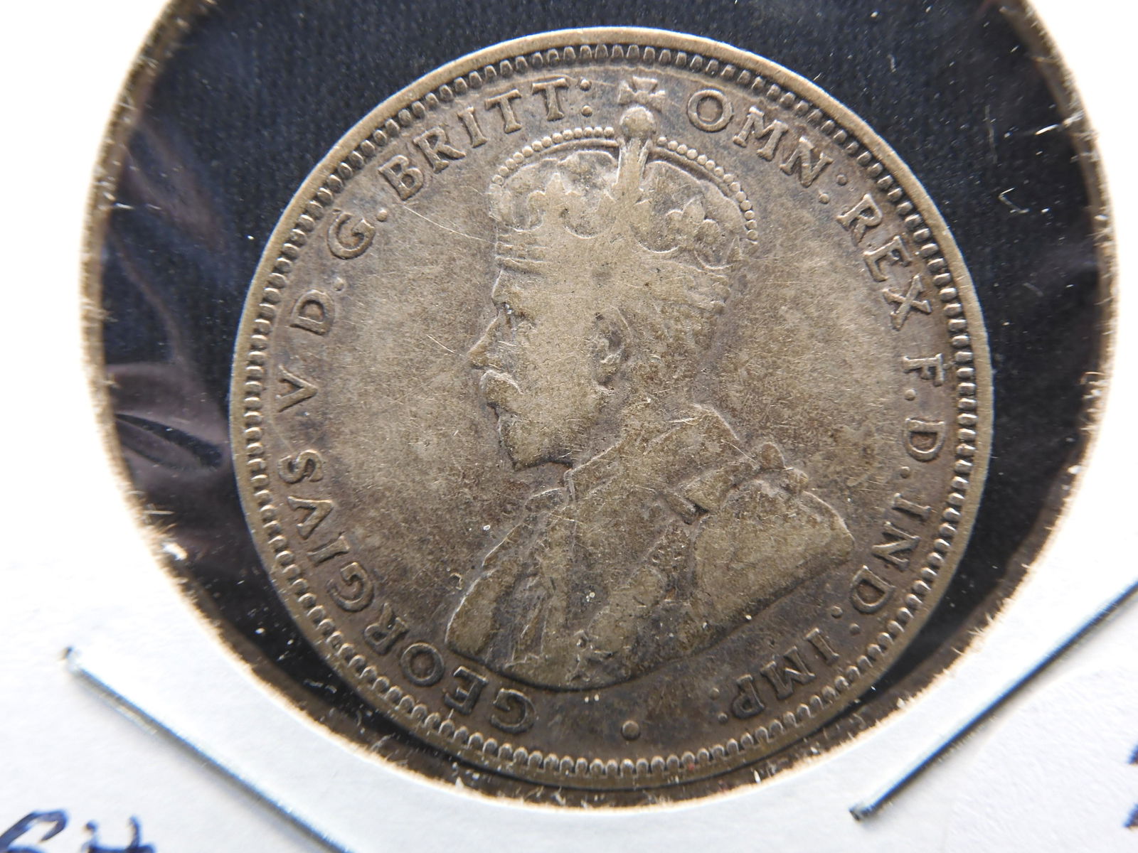 1911 Australia Silver Shilling.  Original VF. (1 of 3)