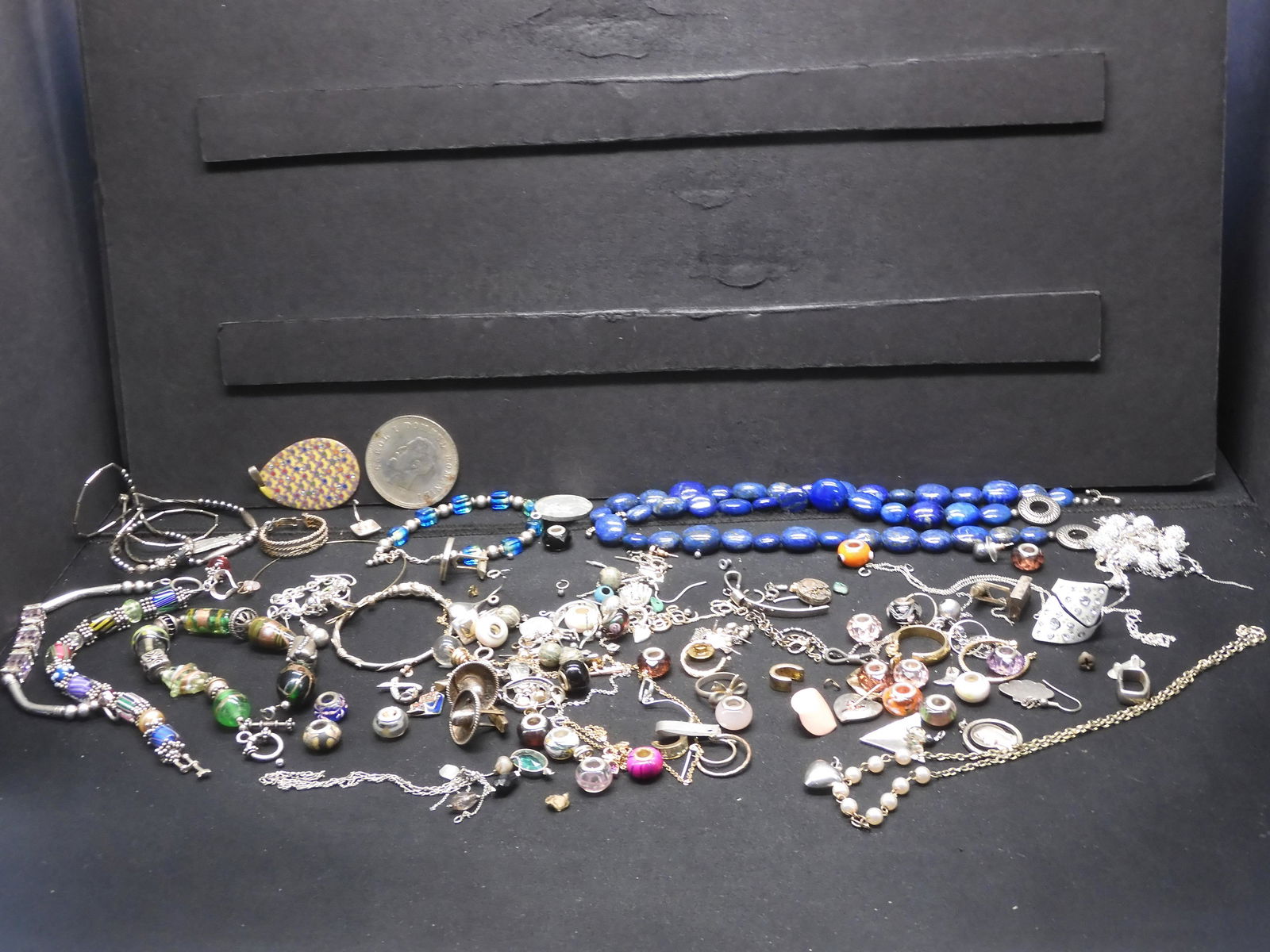 Assorted Bag of Jewelry (1 of 7)