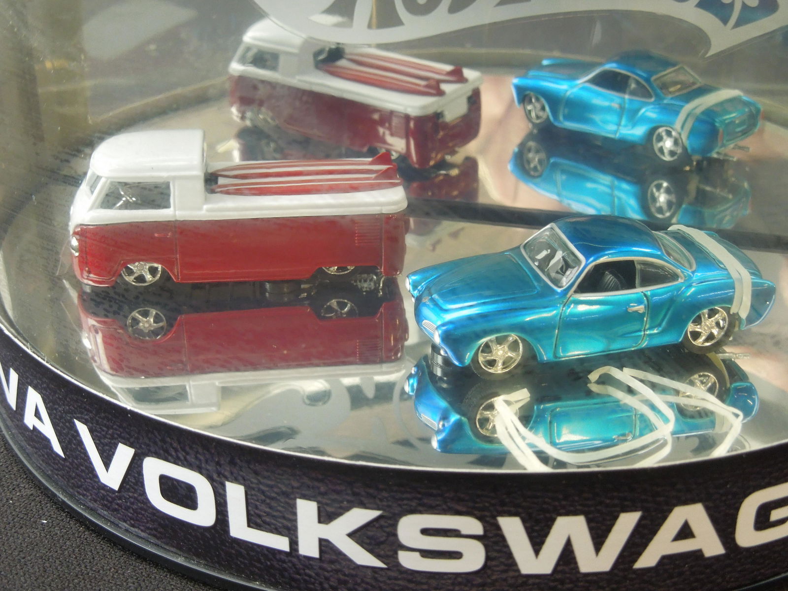 2005 Limited Edition Viva Volkswagen Set in Half Round Display Package (1 of 3)