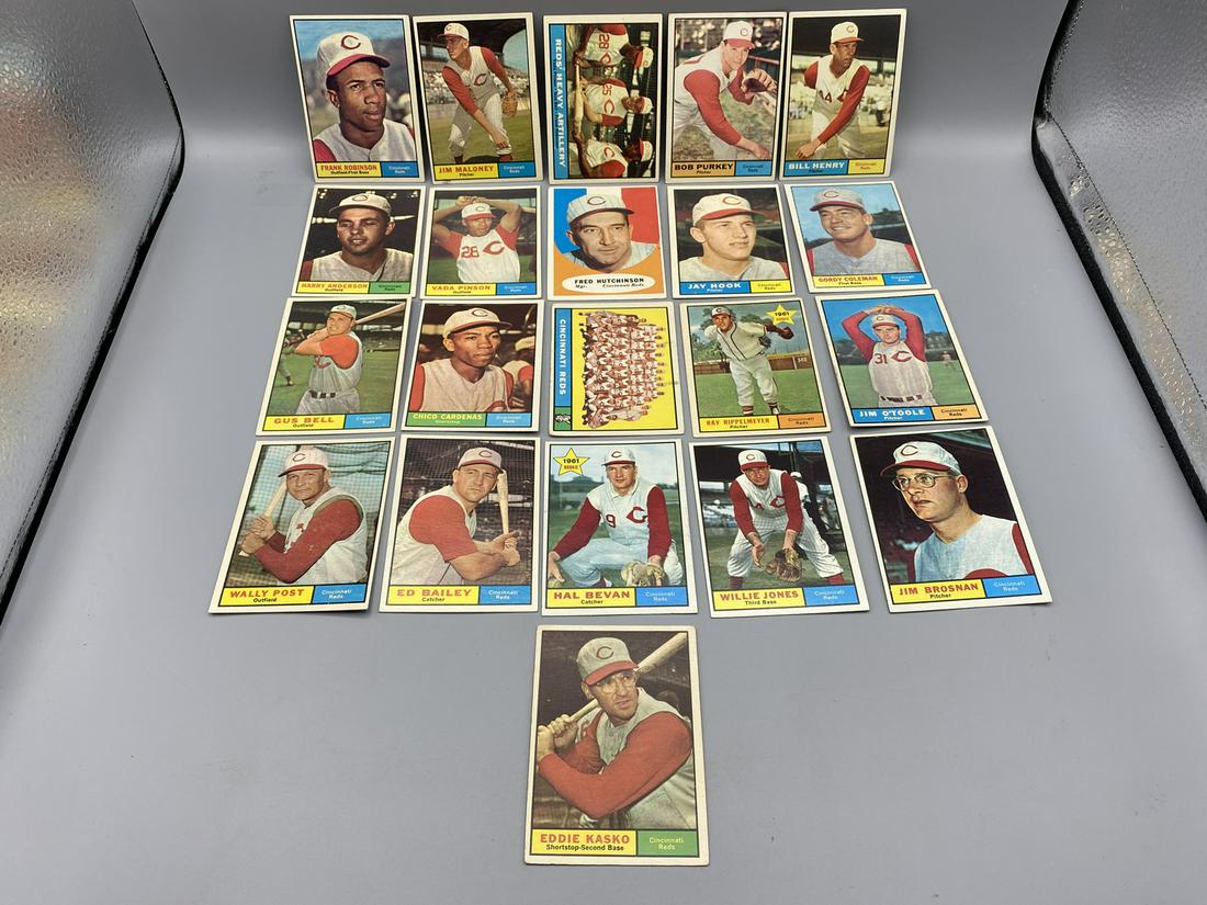 1961 Topps Cincinnati Reds Lot of 21 Cards - Varying Conditions - Frank Robinson, Joe Nuxhall (1 of 12)