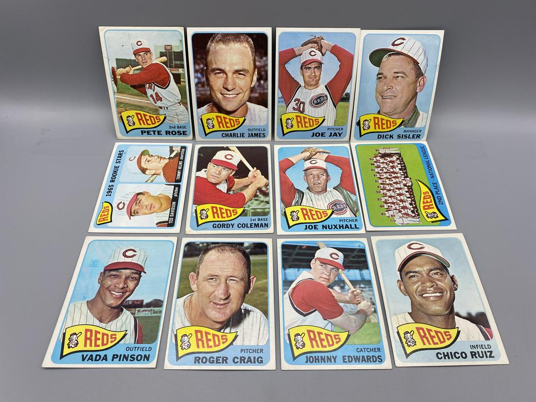 1965 Topps Cincinnati Reds Lot of 12 Cards - Varying Conditions - Pete Rose, Vada Pinson,Tommy Helms (1 of 12)