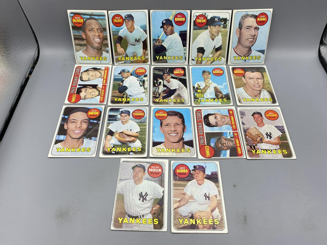 Lot of (17) 1969 Topps New York Yankees Assorted Player Cards - Varying Conditions (1 of 9)