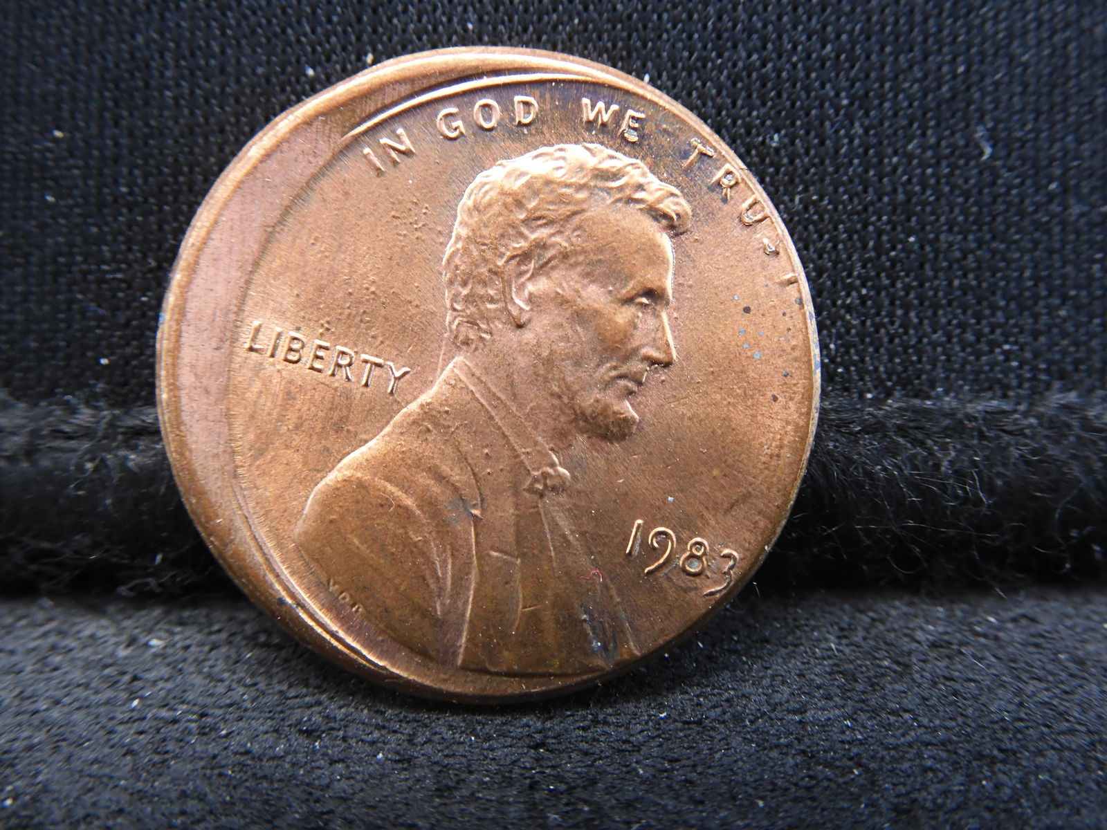 Error Alert: 1983 10% Off-Center Lincoln Cent.  Very Nice BU.  Scarce with date. (1 of 2)