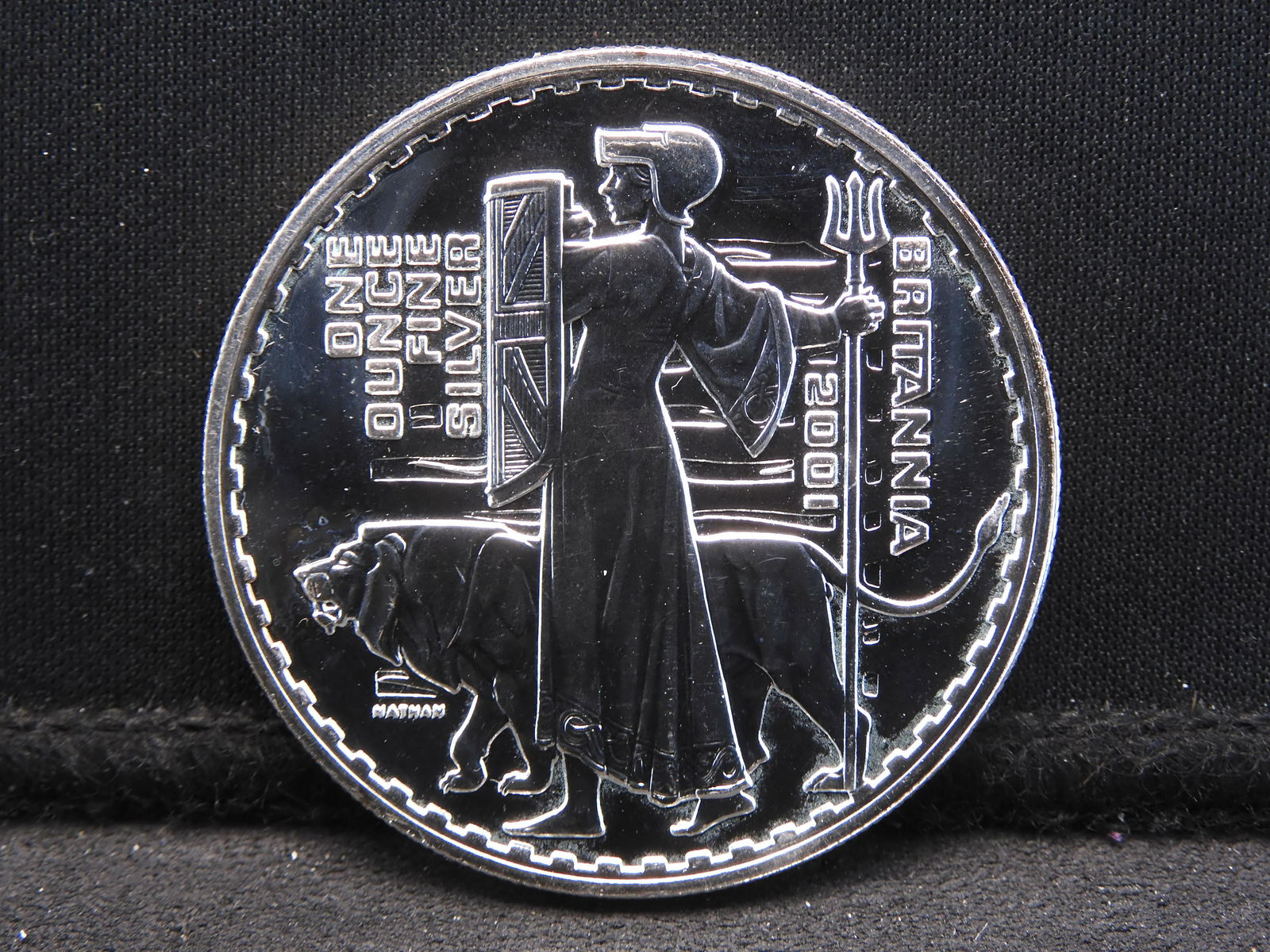 2001 Great Britain Britannia.  One troy ounce .999 silver.  GEM BU. (1 of 2)