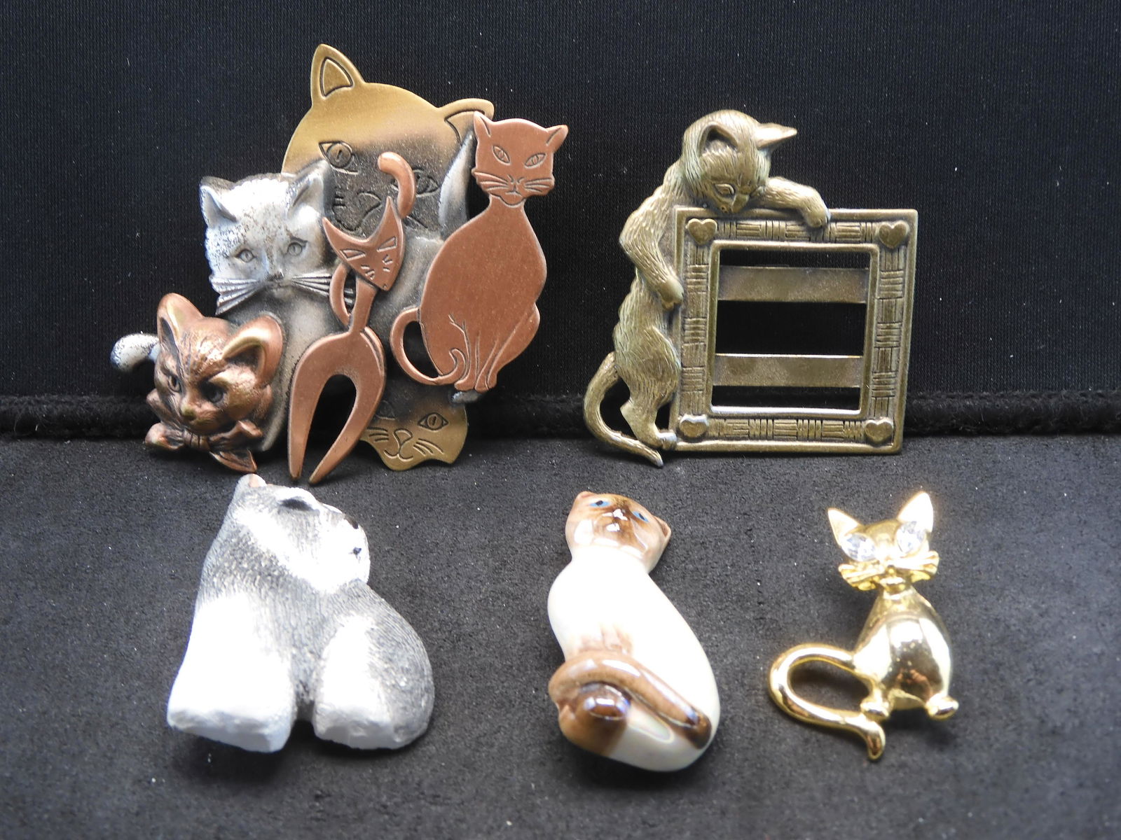 Lot of Five Animal Pins (1 of 11)