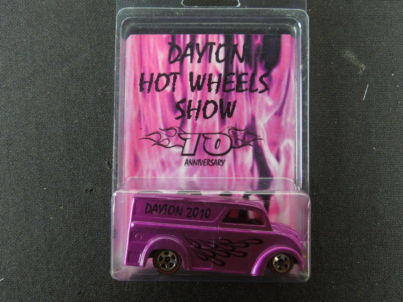 2010 Dayton Hot Wheels Show 10th Anniversaay Dairy Delivery (1 of 3)