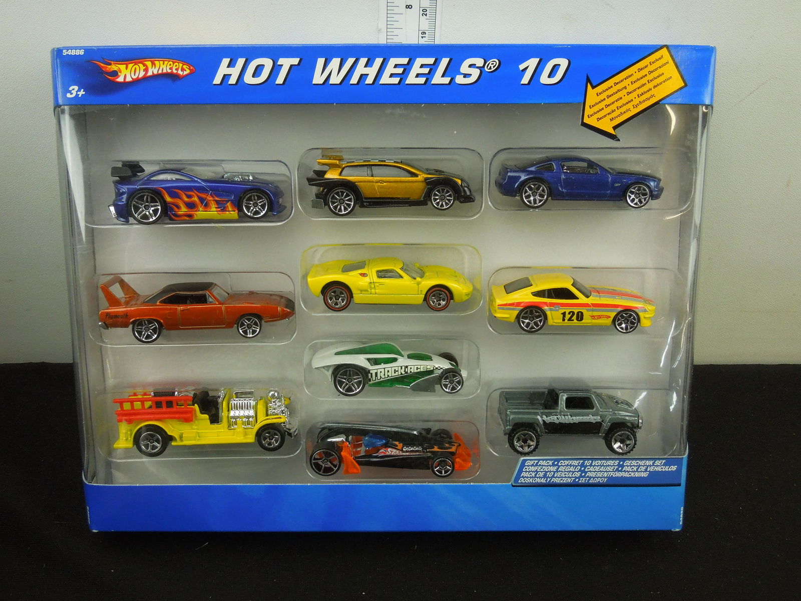 2004 10 Pack with Exclusive Blue 2005 Ford Mustang GT (1 of 3)