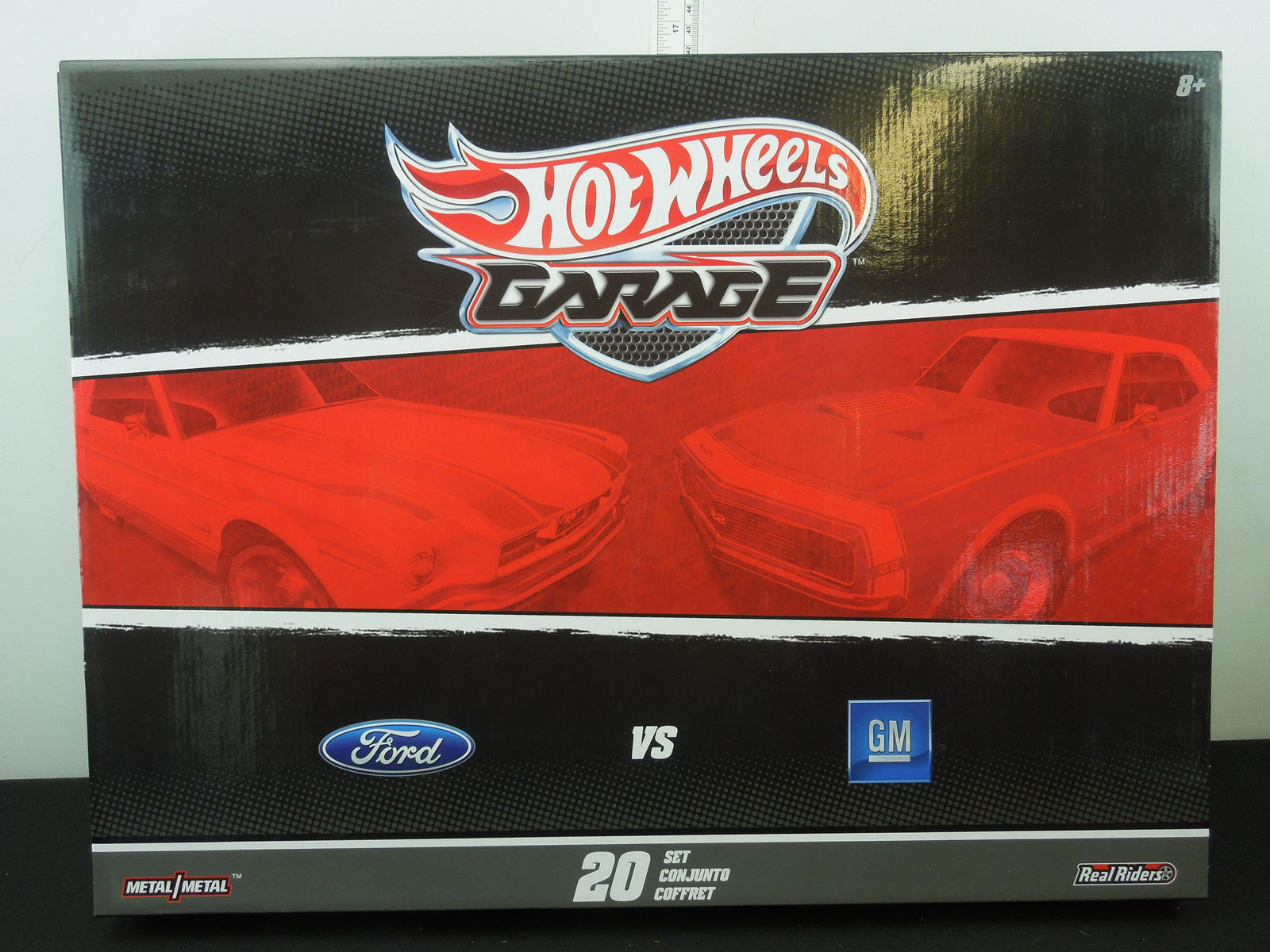 Hot Wheels Garage Real Riders Ford vs. GM 20 Car Set (1 of 7)