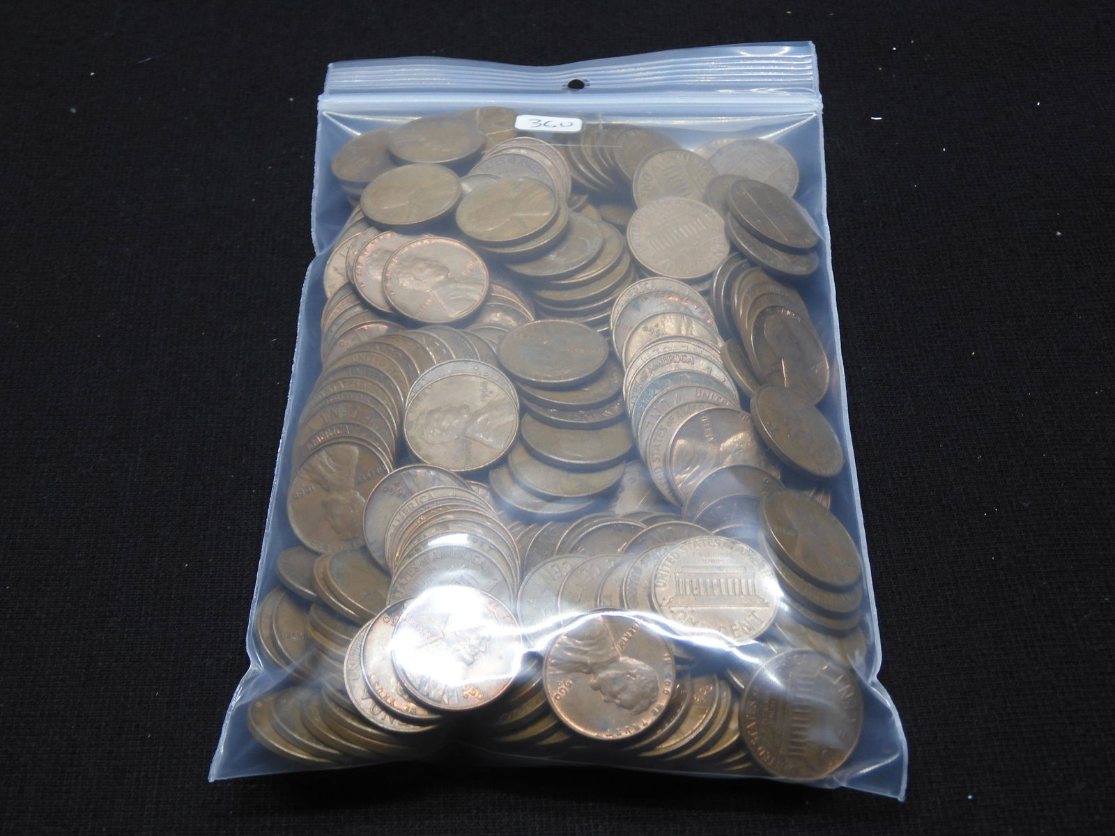 235+ 1960-D Lincoln Cents un searched for Large/Small Date Varieties. (1 of 3)