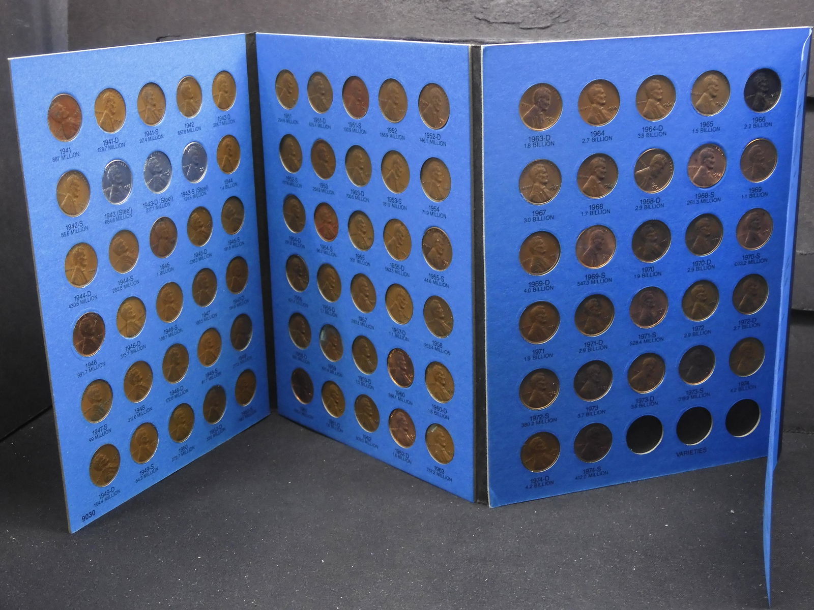 87 Lincoln Wheat Cents & Memorial Cents In a Whitman Collector Folder 1941 to 1974-S (1 of 8)