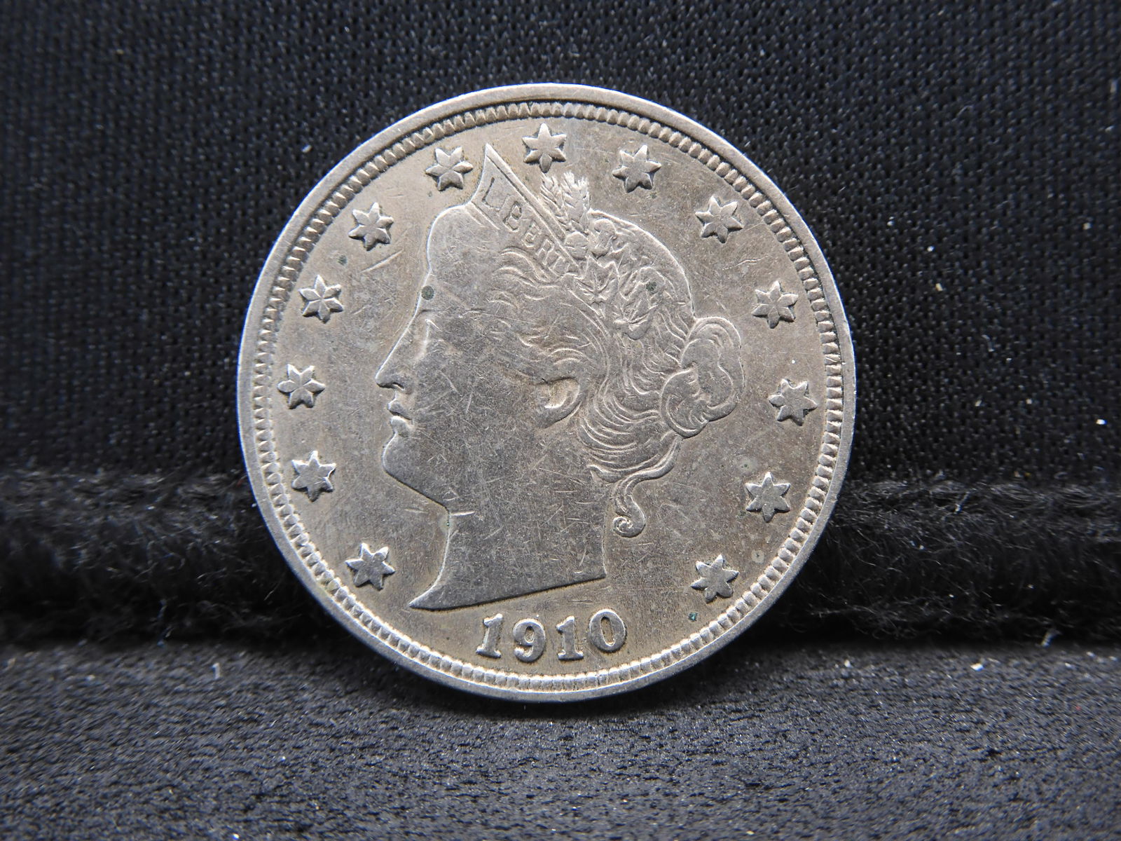 1910 Liberty Head V-Nickel - XF/AU (1 of 2)