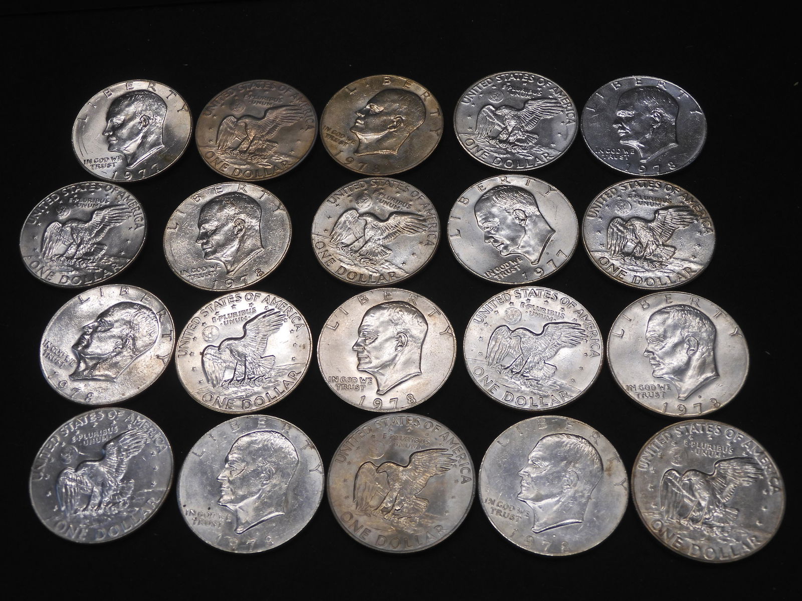 20 Eisenhower Dollars Seven 1977 & Thirteen 1978 (1 of 5)