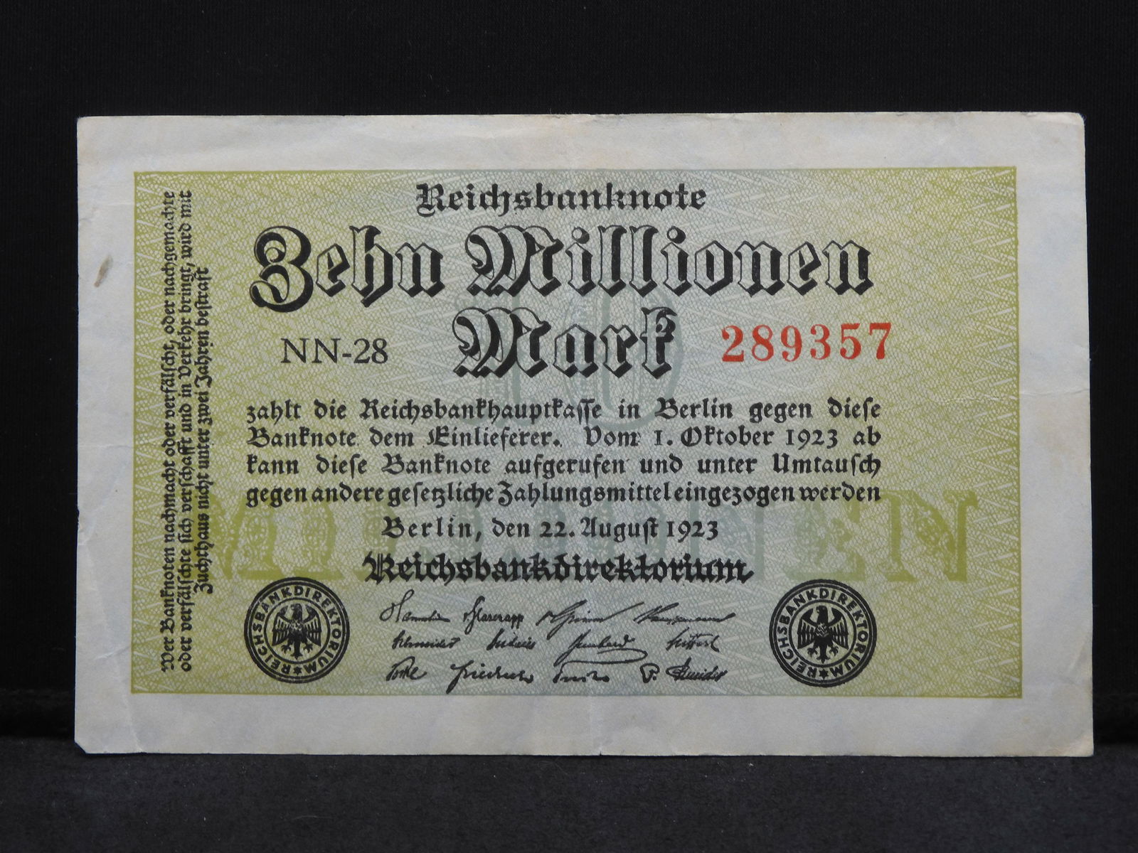1923 Germany 10 Million Mark Reichbanknote. (1 of 3)