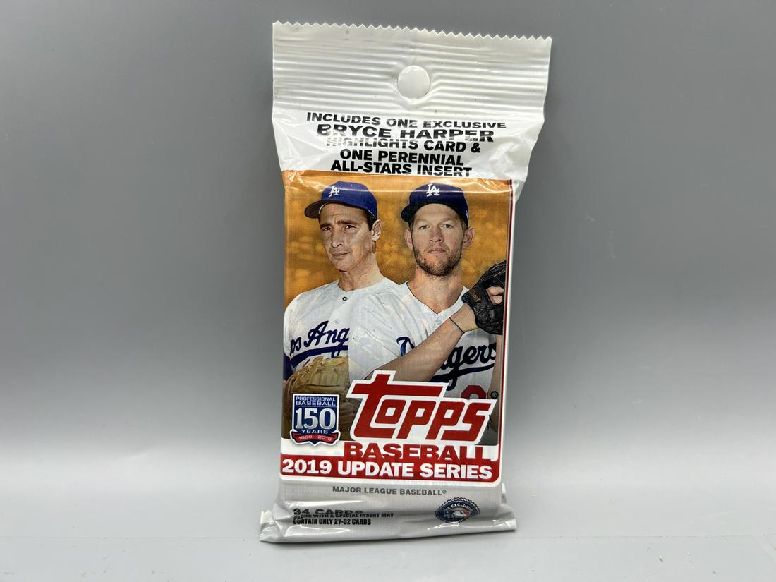 2019 Topps Update Baseball Value Pack - Possible Guerrero Jr. RC's (1 of 2)