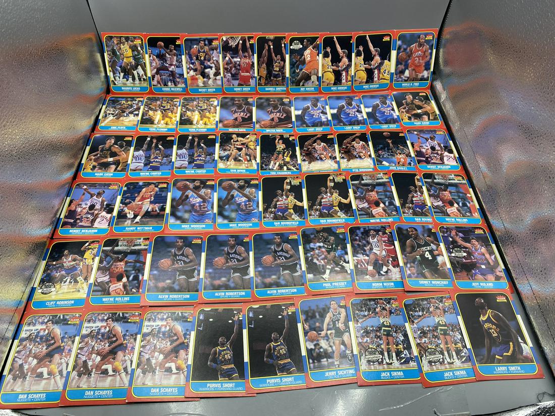 Lot of Assorted 1986 Fleer Basketball Cards - Varying Conditions (1 of 13)
