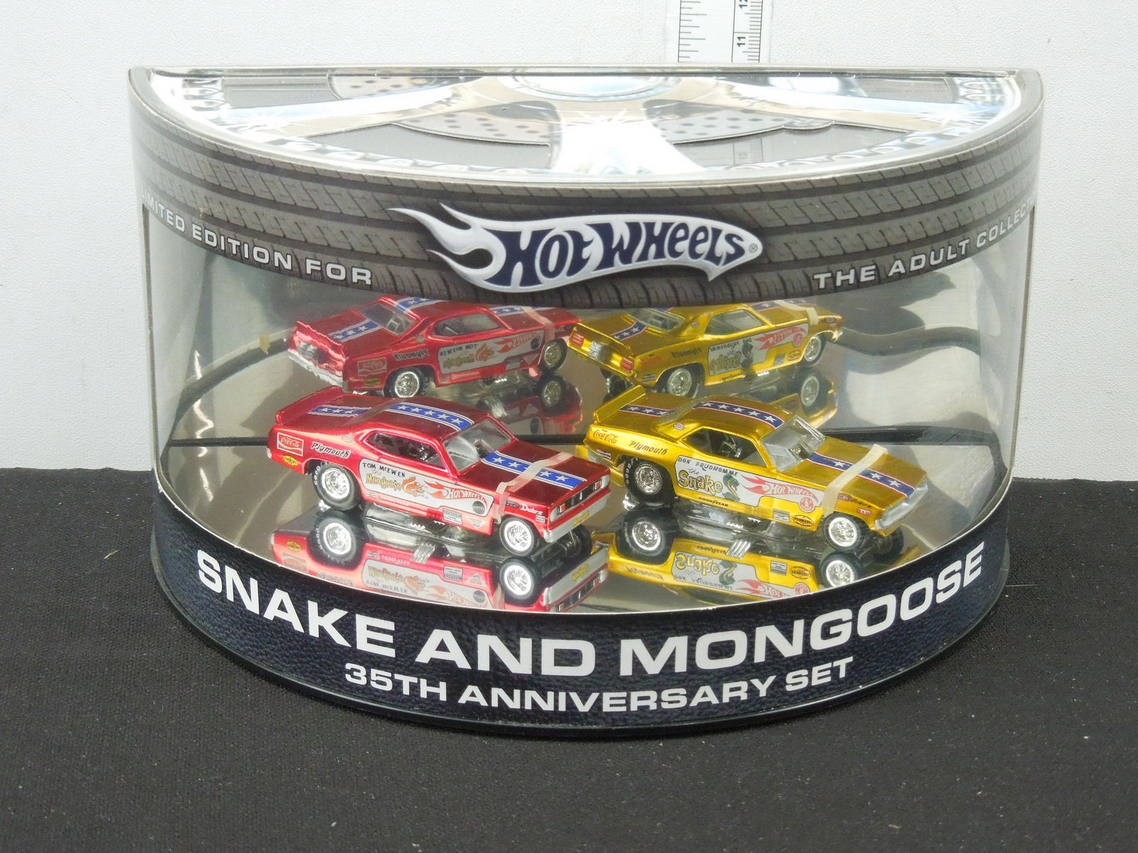 2005 Limited Edition Snake and Mongoose 35th Anniversary Set in Half Round Display Box (1 of 4)