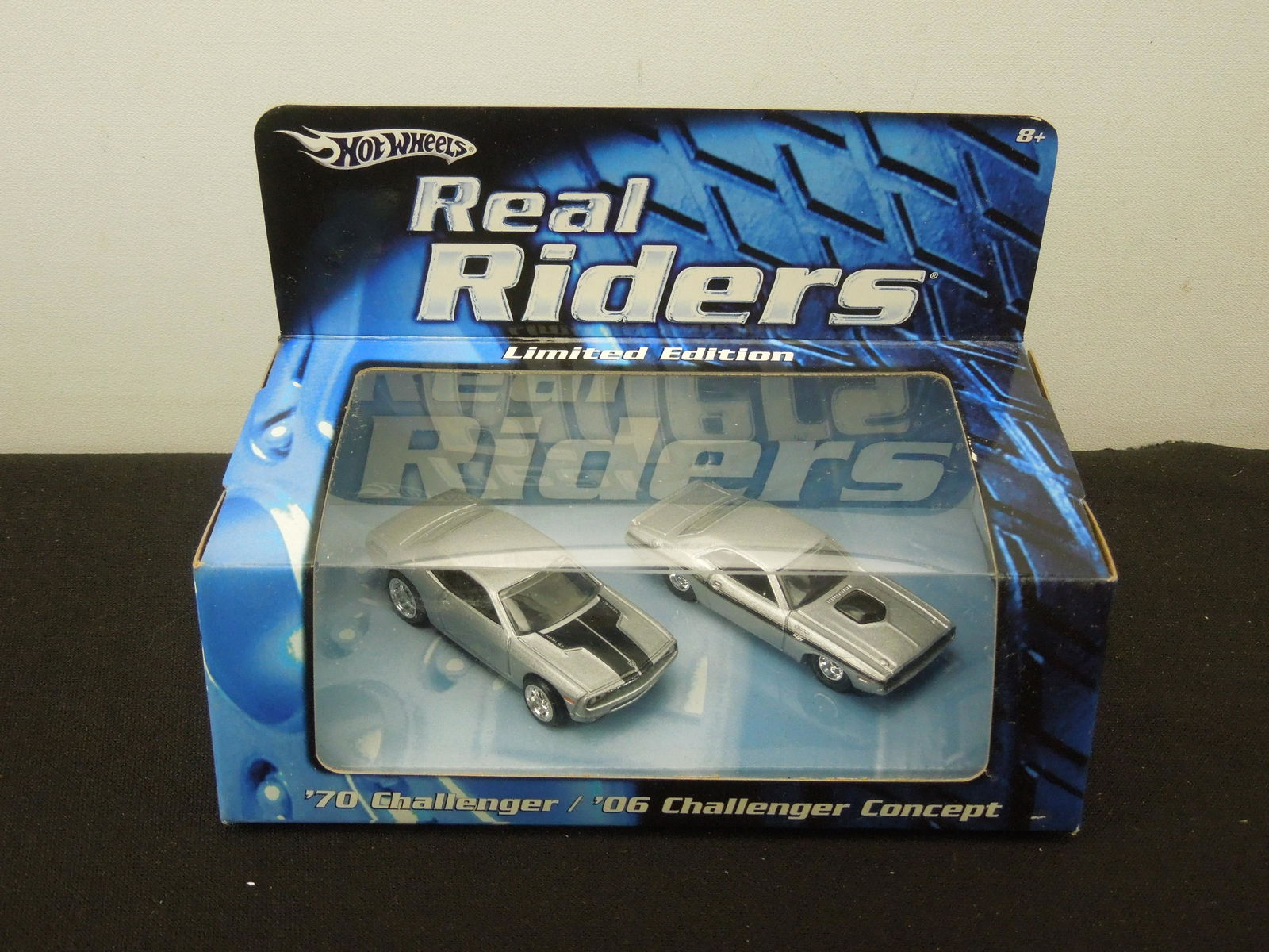 2006 Real Riders Limited Edition 2 Car Set '70 Challenger & '06 Challenger Concept (1 of 3)