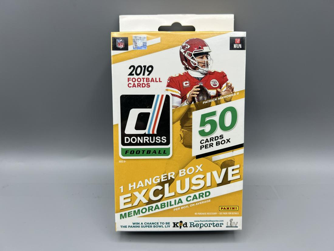 2019 Donruss Football Hanger Box - Possible Kyler Murray RC? (1 of 2)