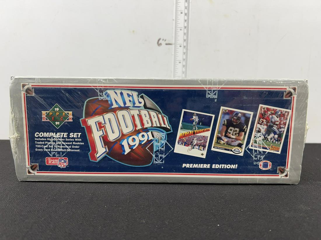 1991 Upper Deck Football Sealed Complete Set - Brett Favre Rookie: 1991 Upper Deck Football Sealed Complete Set - Brett Favre Rookie