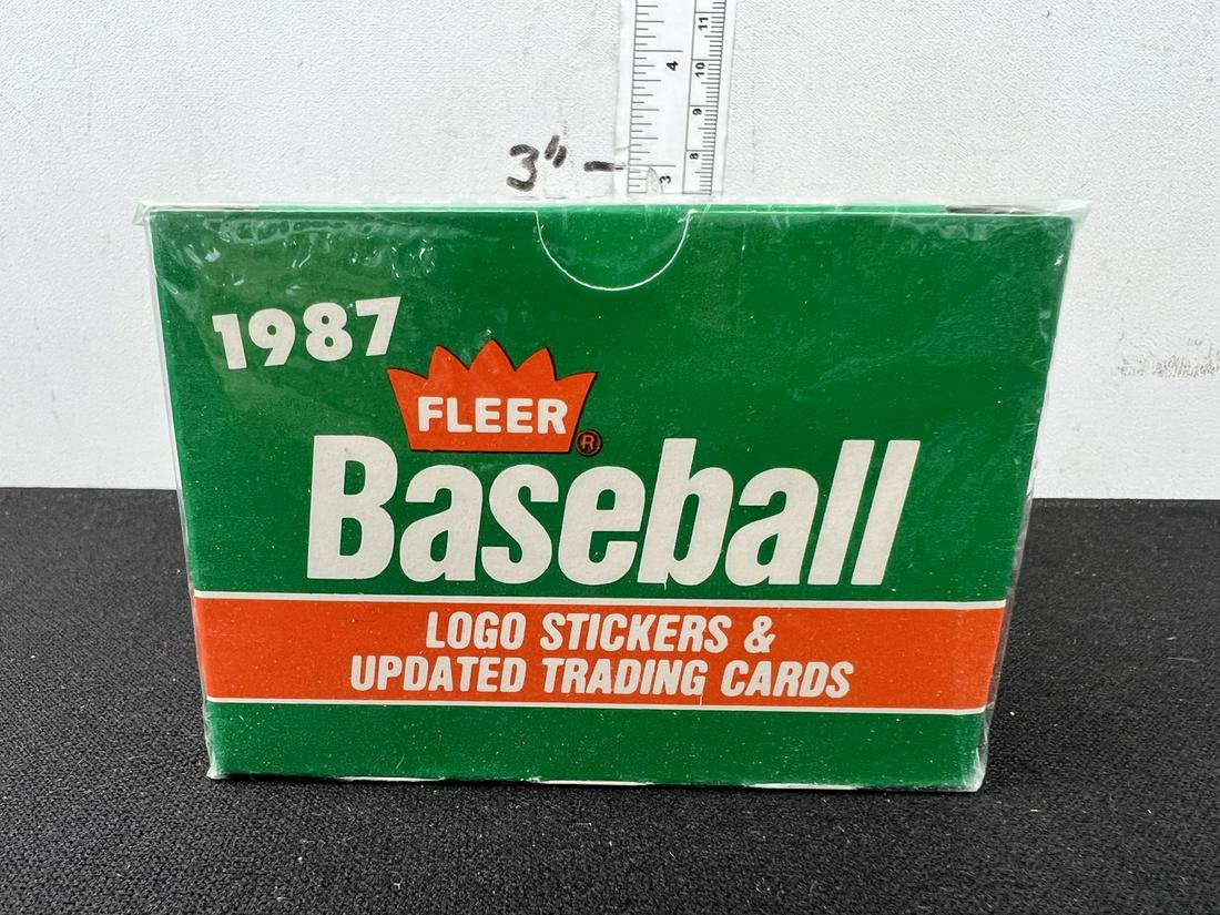 1987 Fleer Update Baseball Sealed Set - Greg Maddux RC (1 of 2)