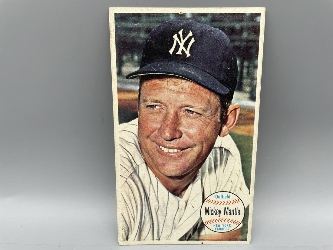 1964 Topps Giants Mickey Mantle #25 (1 of 4)