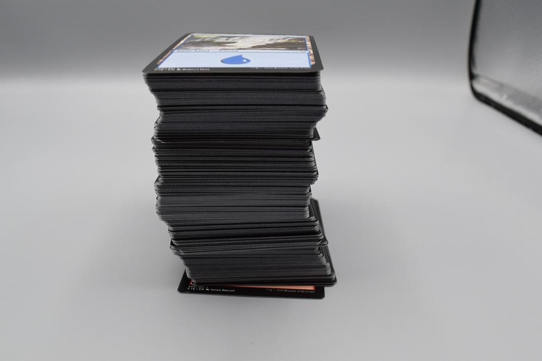 Magic The Gathering MTG Commander Basic Land Lot (1 of 4)